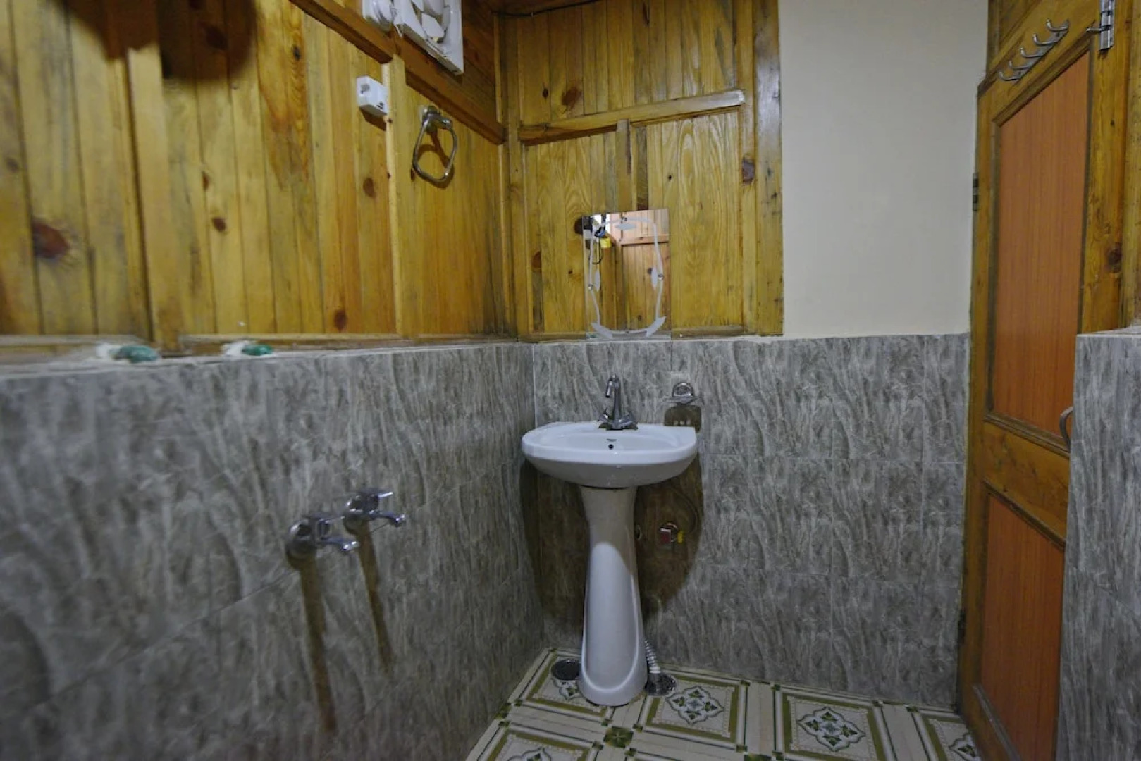 OYO 29888 Nature Treat