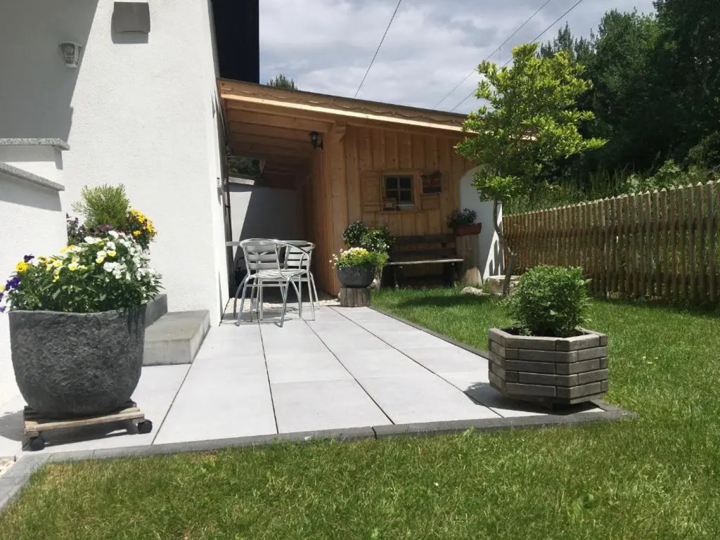 Exklusiv - neu renoviertes Apartment mit Terrasse