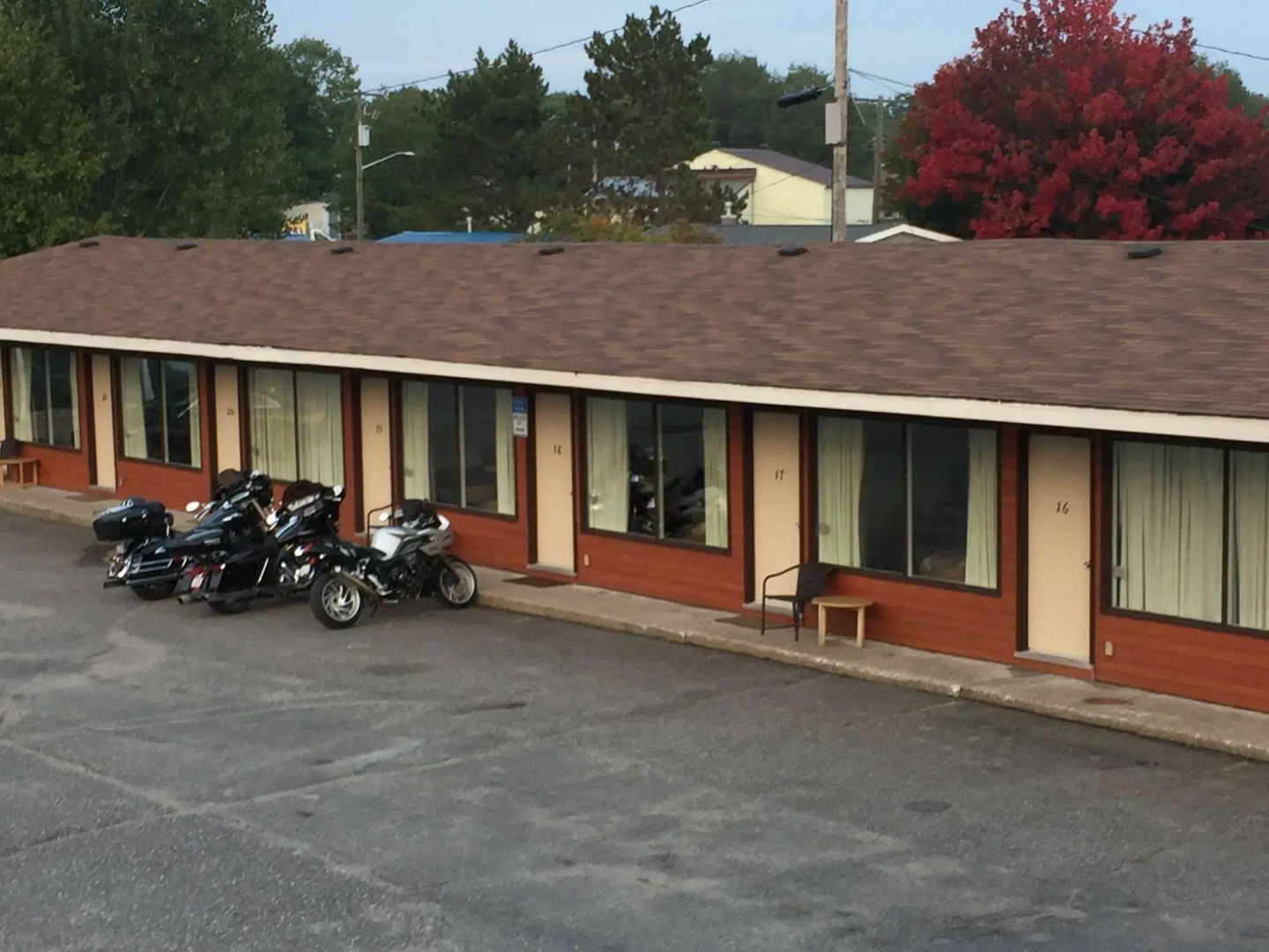 North Shore Wayside Inn