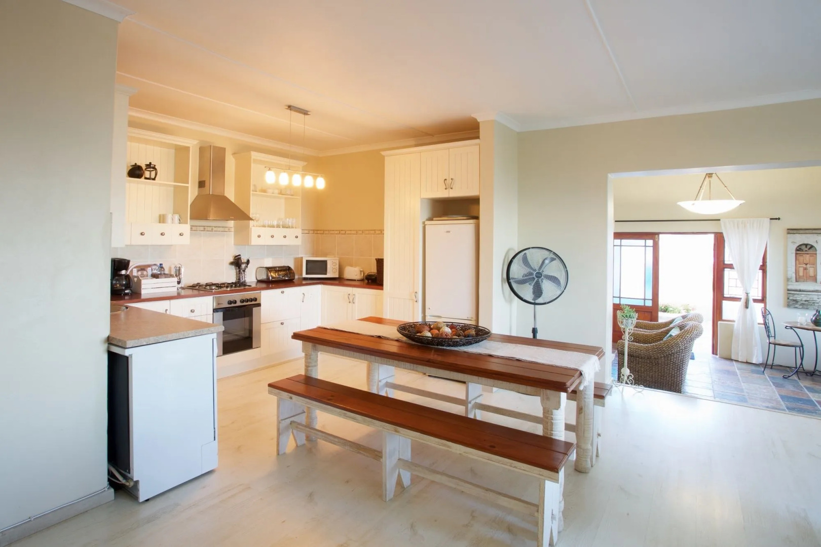 Sea Whisper Guest House & Self Catering