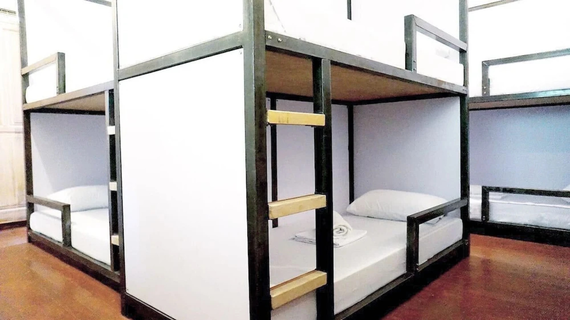 The Suite Hostel by Cafeplus Coffee - Adults Only