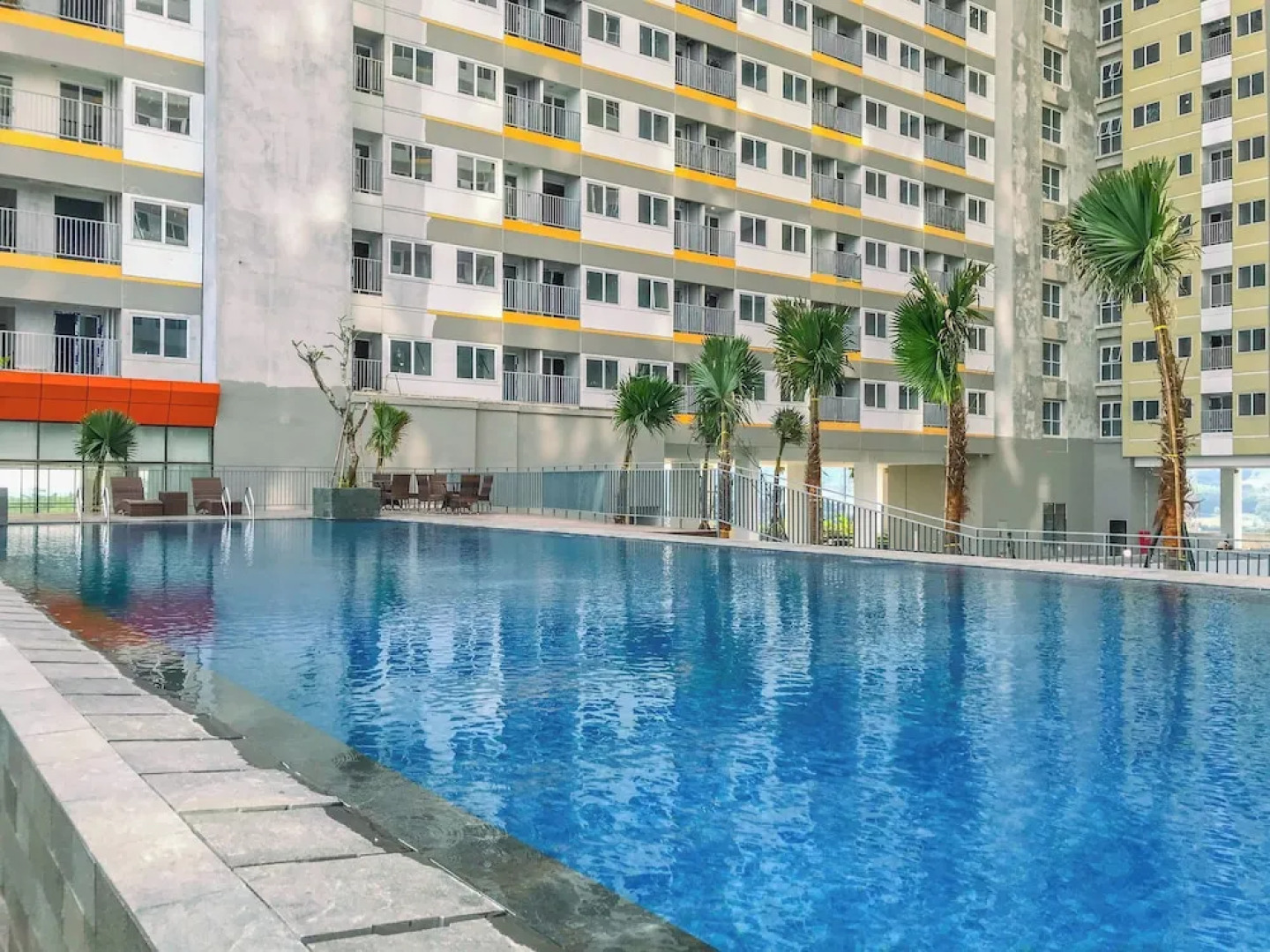 Nice Studio Room Apartment at LRT City Sentul - Royal Sentul Park