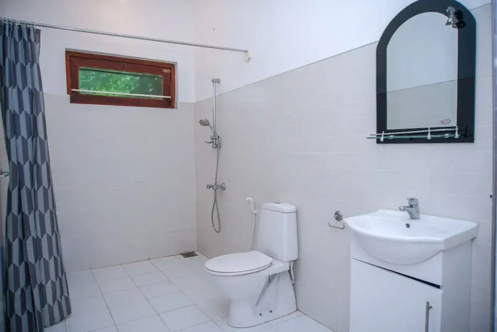 OYO 328 Machan Lanka Hotel