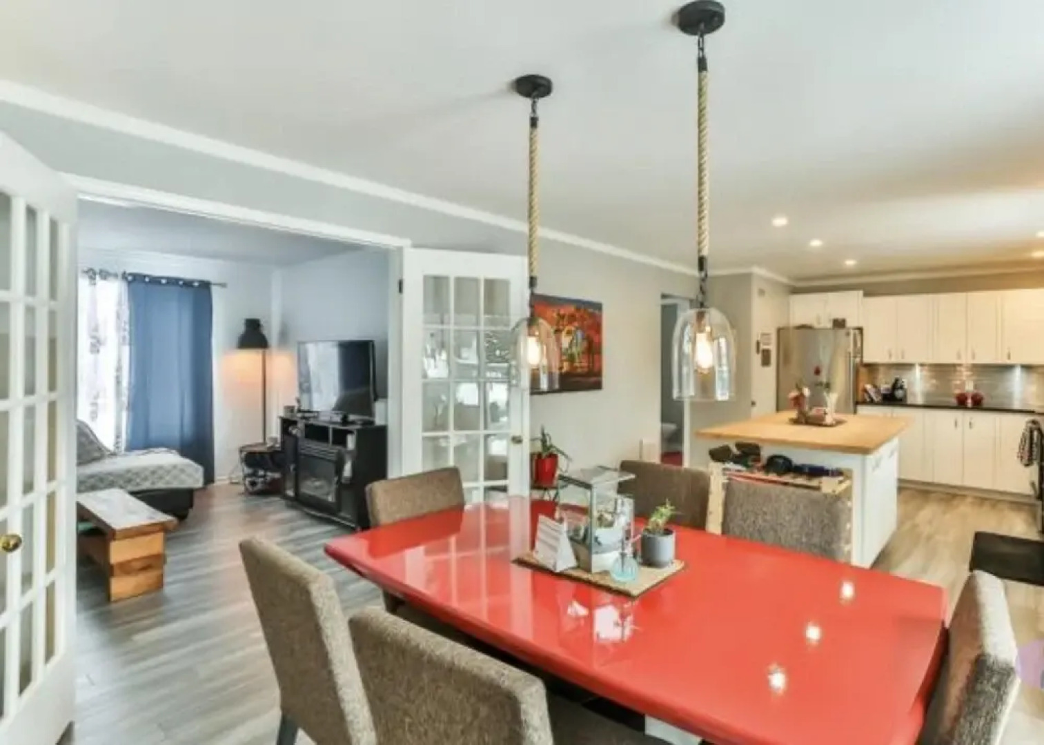 Stunning 2-bed House in Gatineau