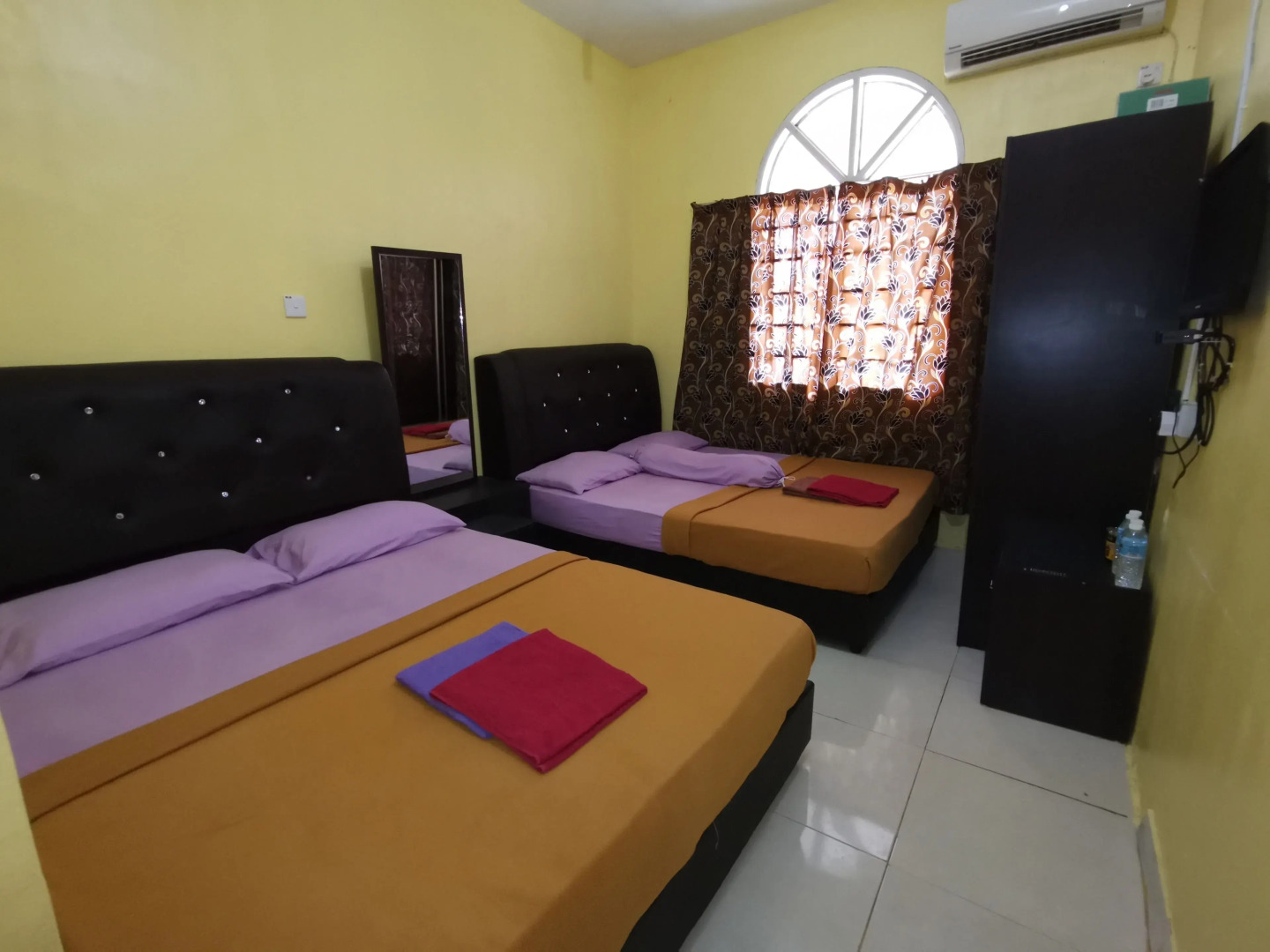 OYO 89819 Raz Hotel Kelulut