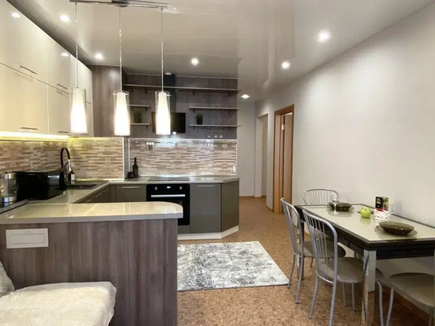 Moon72 (Мун72) на улице Созидателей