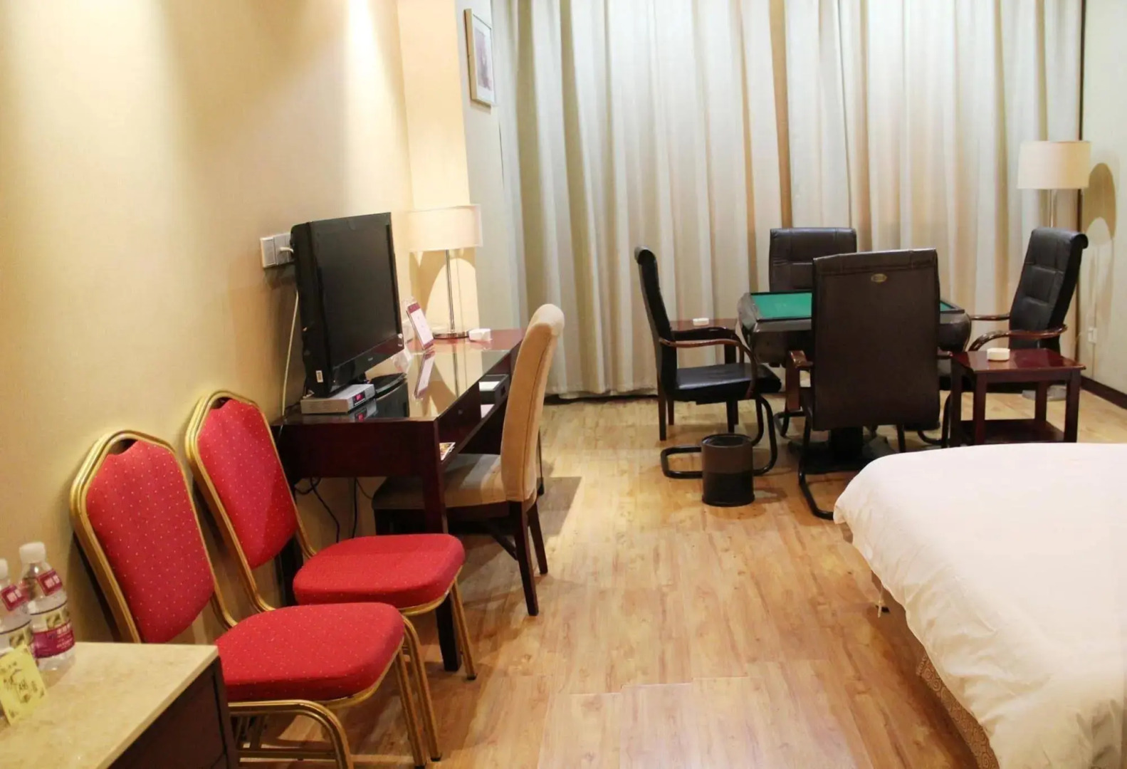 Fengsheng Zhongzhou Business Hotel