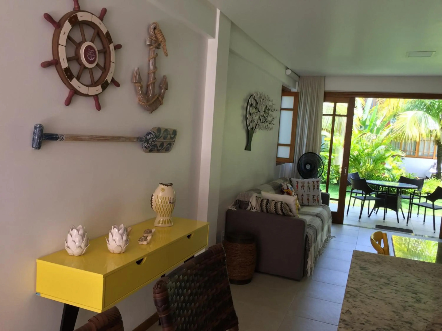 PRAIA DO FORTE ! Vilage de 80 m2 a 600 metros da vila