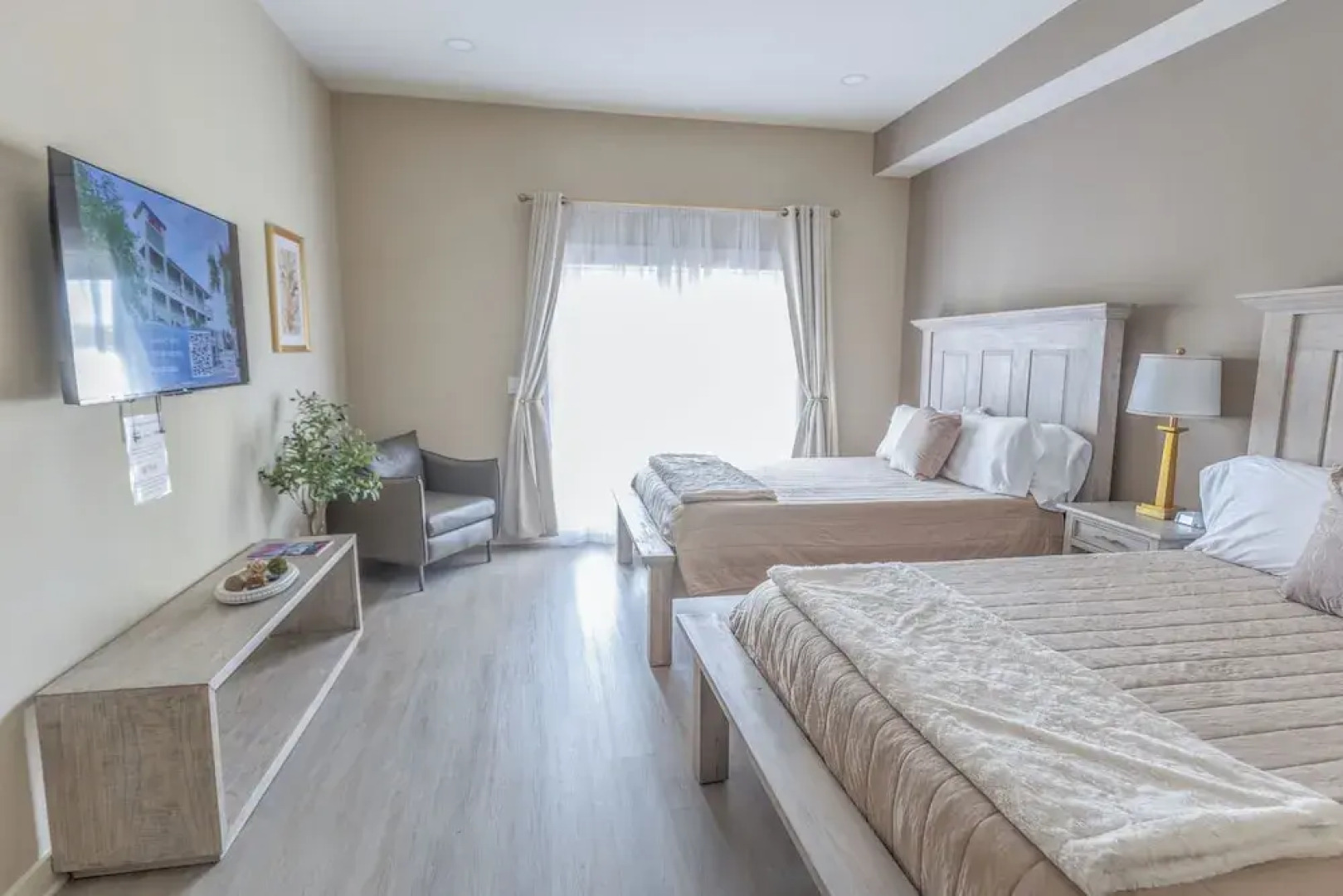 Hotel Whiskey in Pascagoula