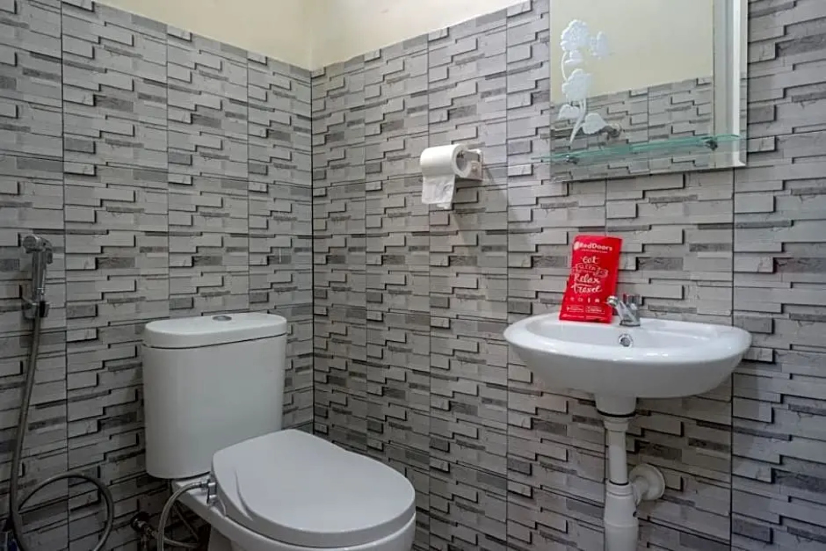 RedDoorz @ Jalan Raya Kaliwungu Selatan Kendal