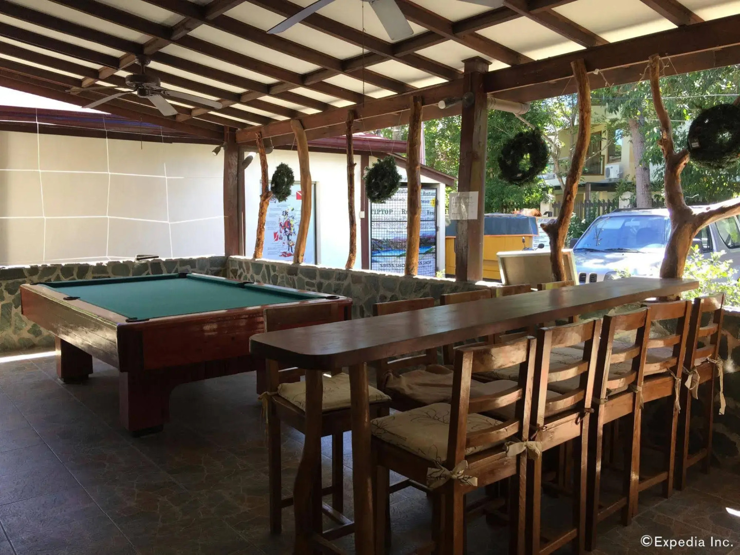 TipTop Hotel, Resto and Delishop