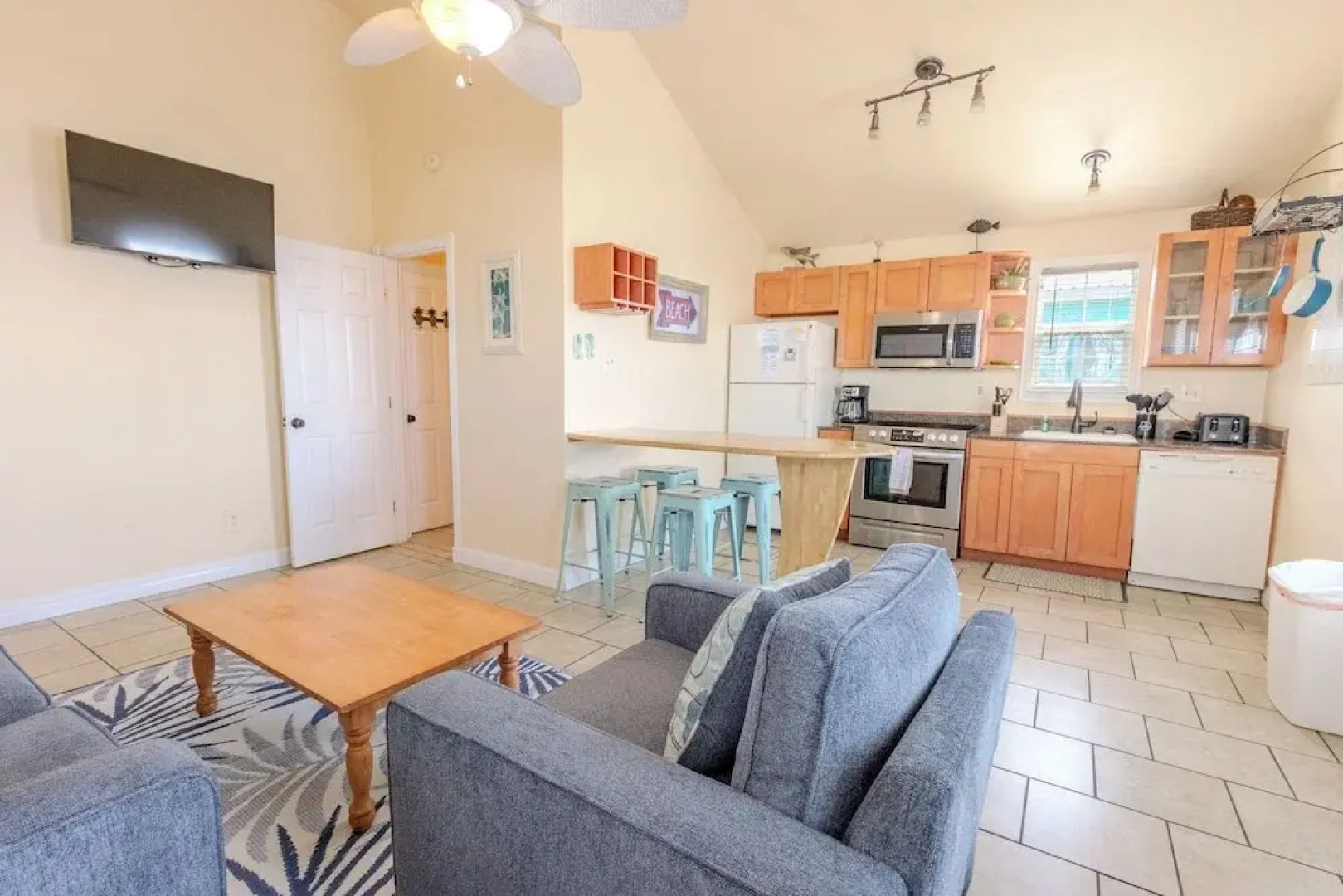 Shark Reef Resort Motel & Cottages