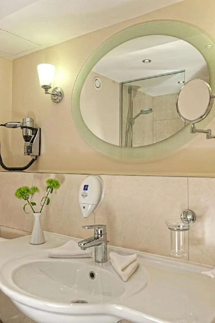 Badischer Hof Baden-Baden - Leonardo Limited Edition