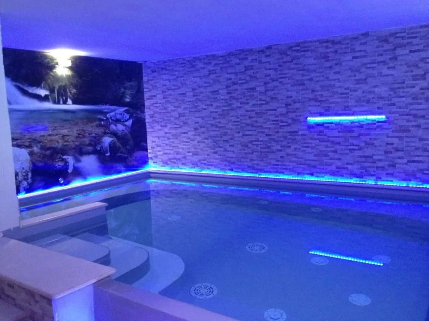 Olympic Regina Hotel