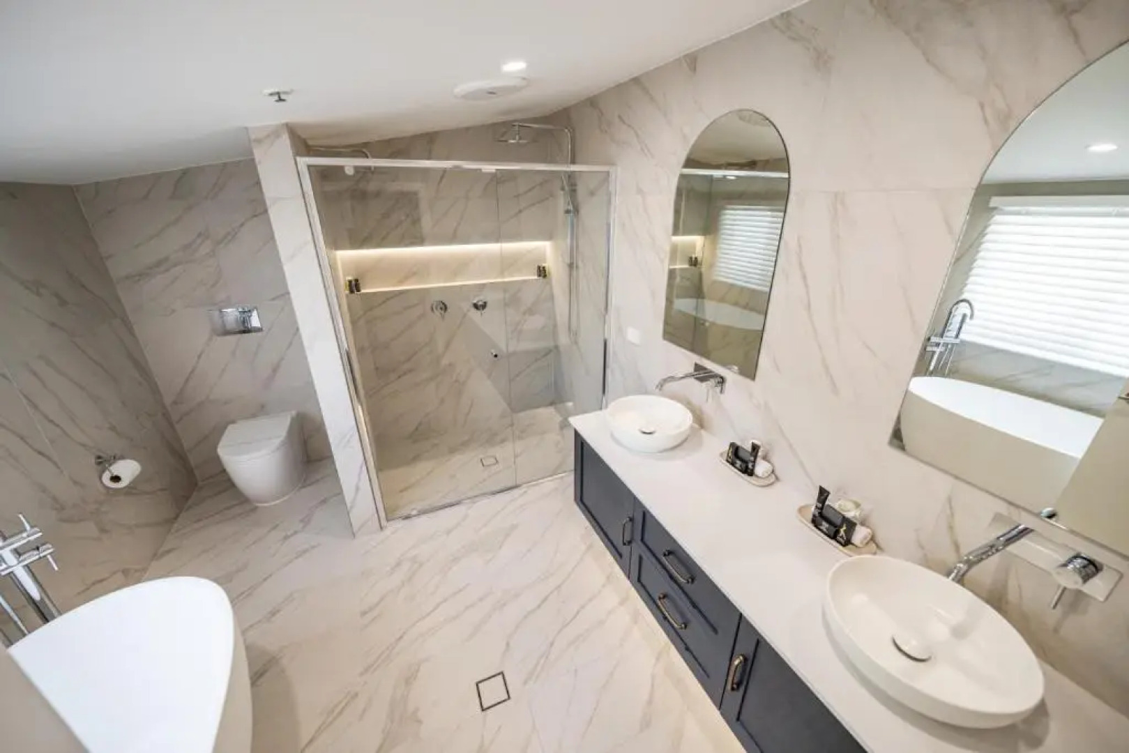 Seahorse Inn Hotel & Villas