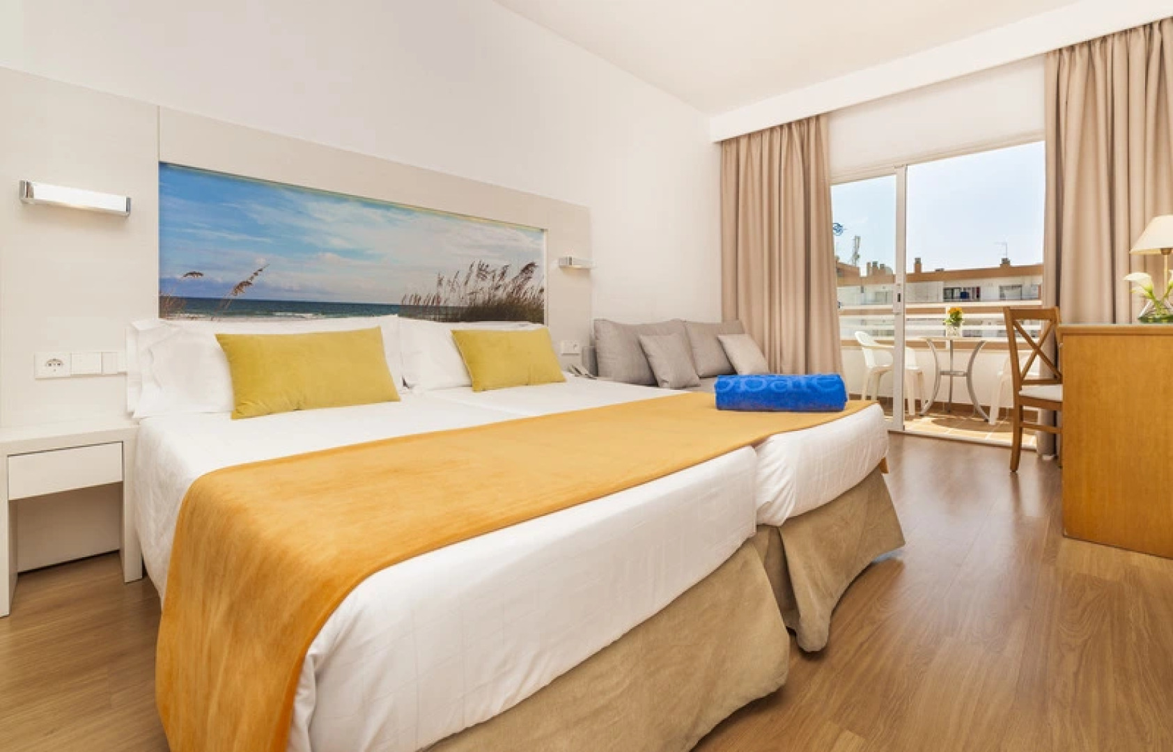 Globales SuneoClub Pionero Santa Ponsa