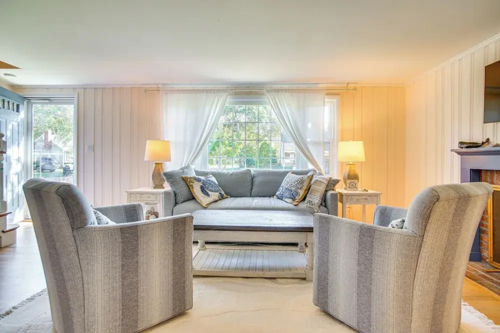 Bike to Private Beach: Cape Cod Escape w/ Sunroom