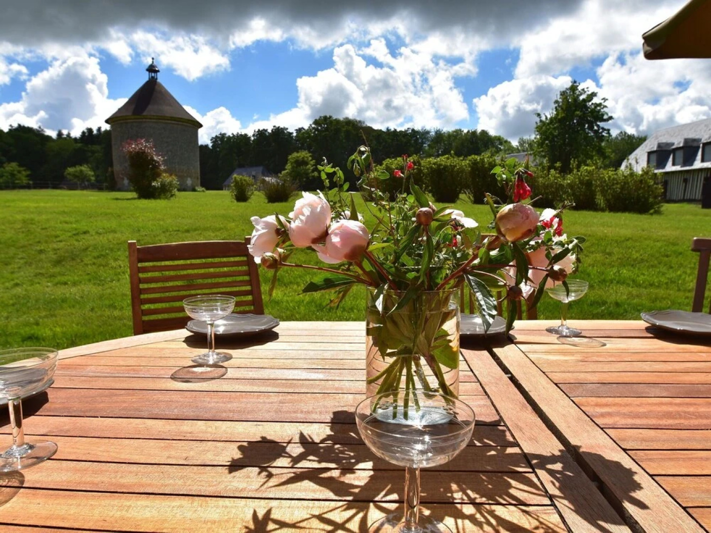 Pleasant Cottage in Asnieres With Terrace
