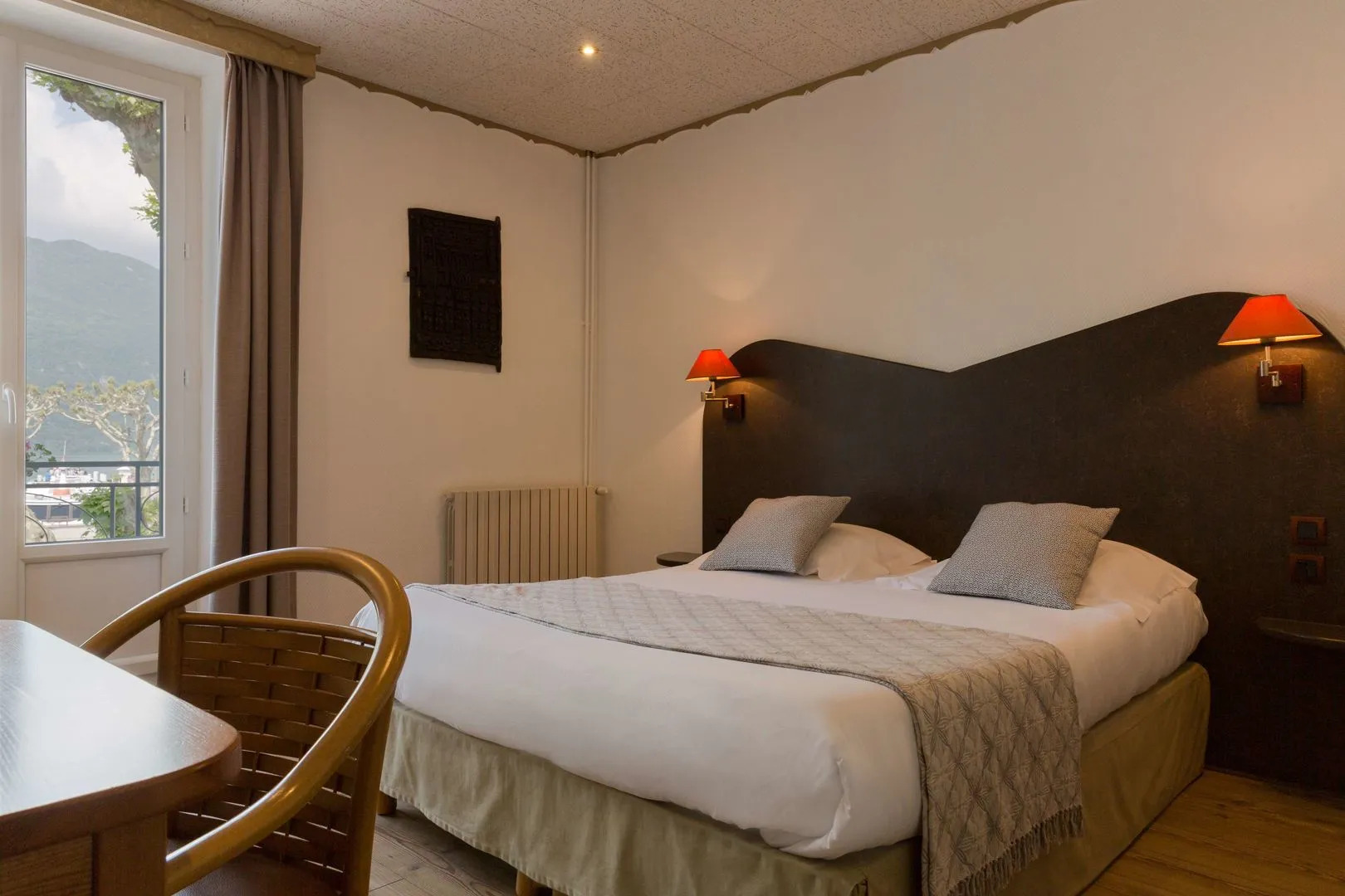 The Originals City, Hôtel L'Iroko