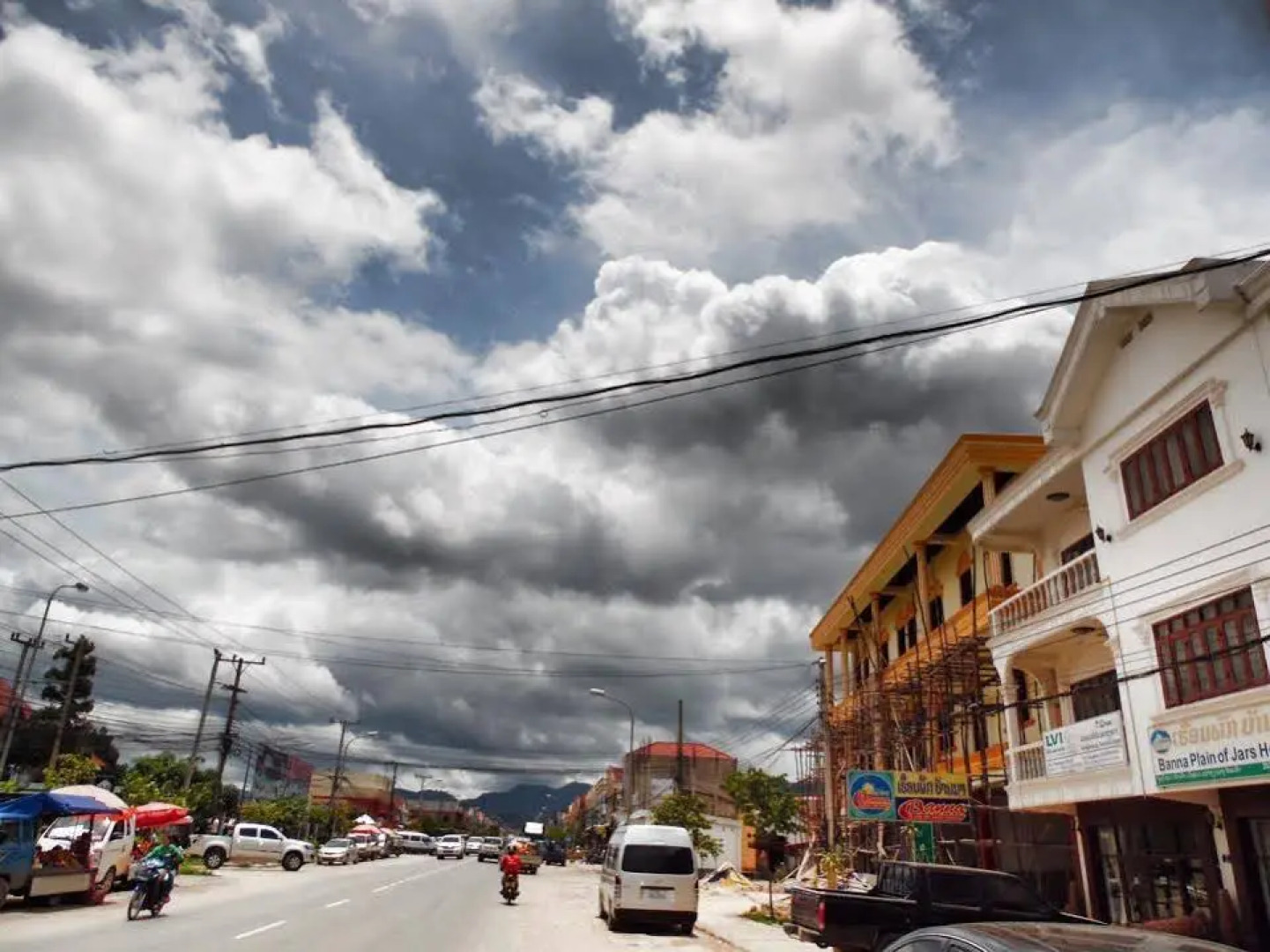 Banna Plain Of Jars House