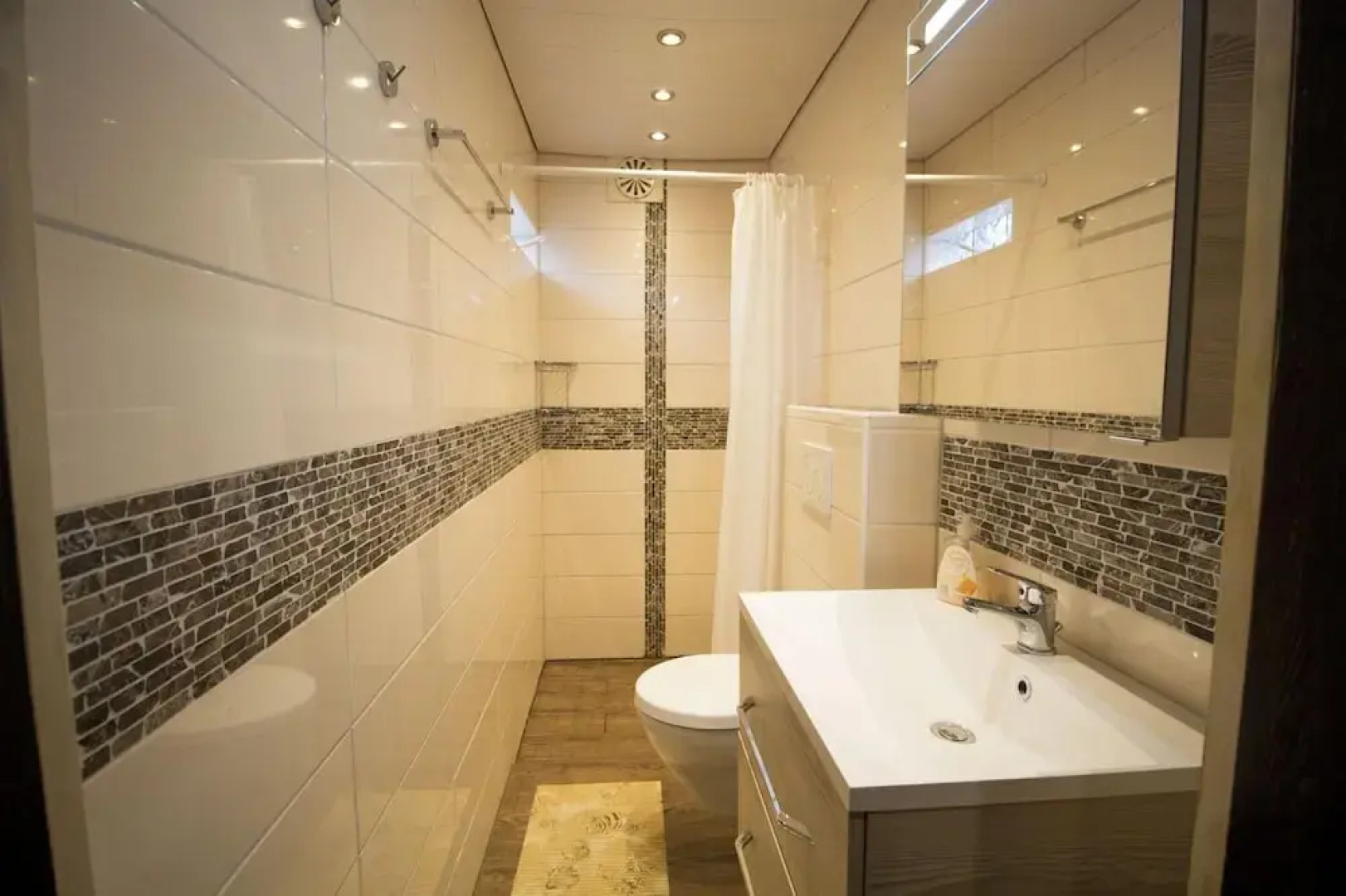 Bungalow in Sint Maartenszee Near Dune