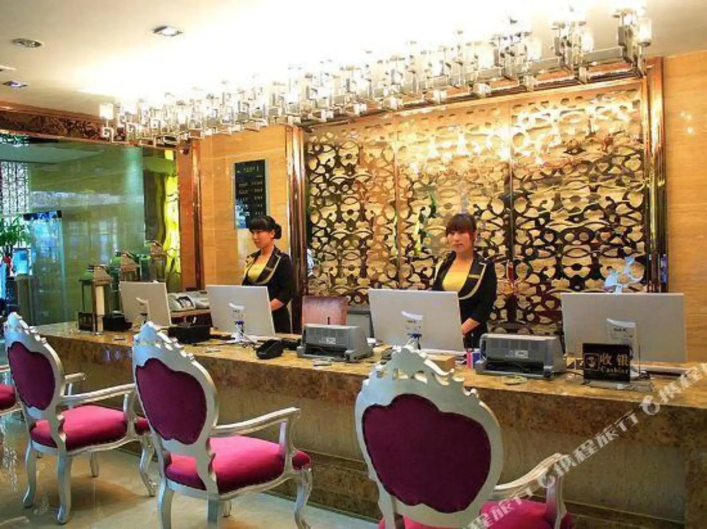 Xindong Yunhai Business and Leisure Hotel