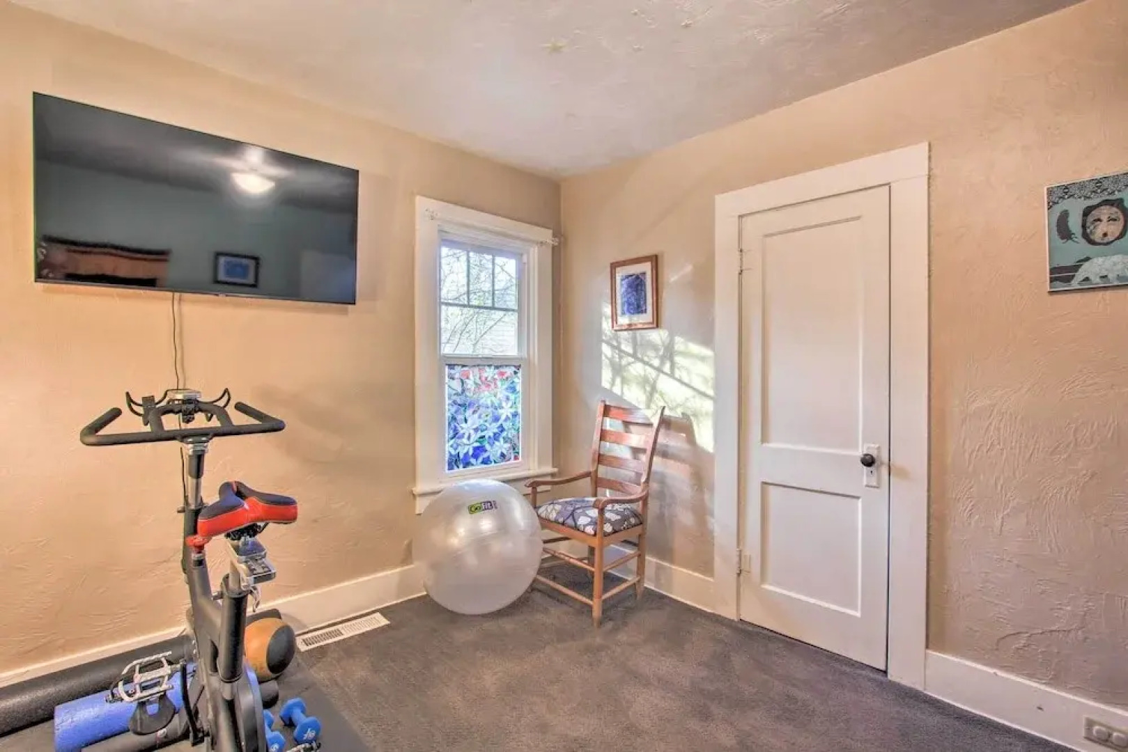 Charming Eugene Vacation Home: 1 Mi to Dtwn!