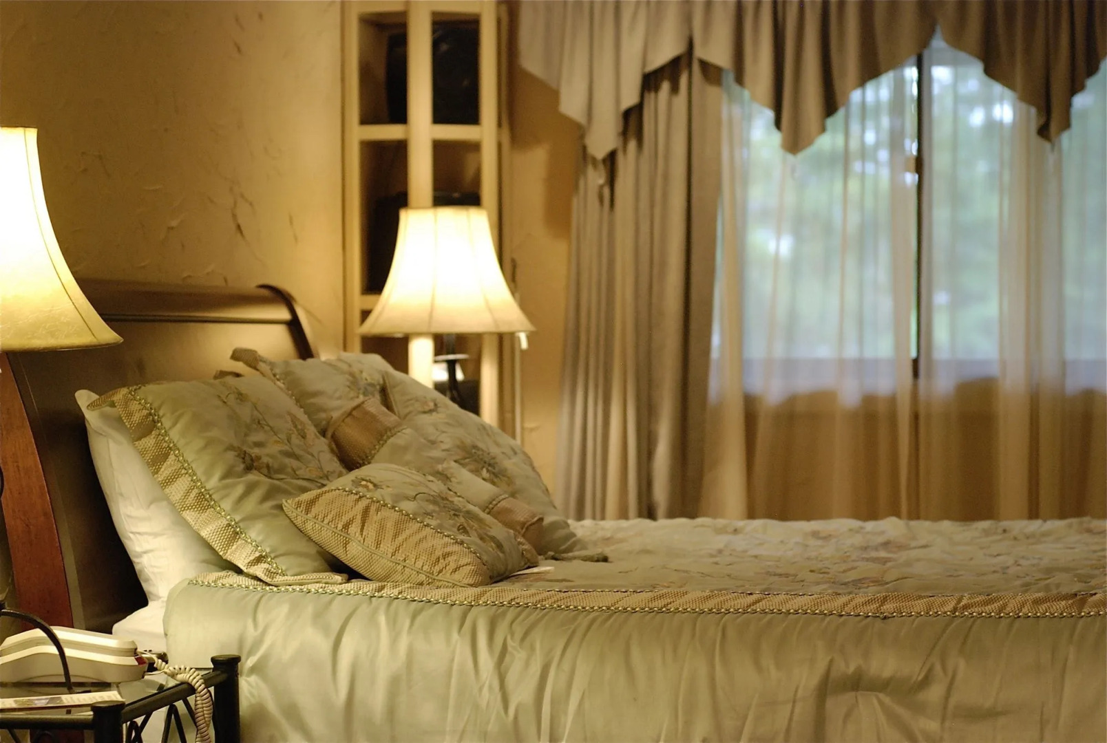 Wrens Nest Village Inn