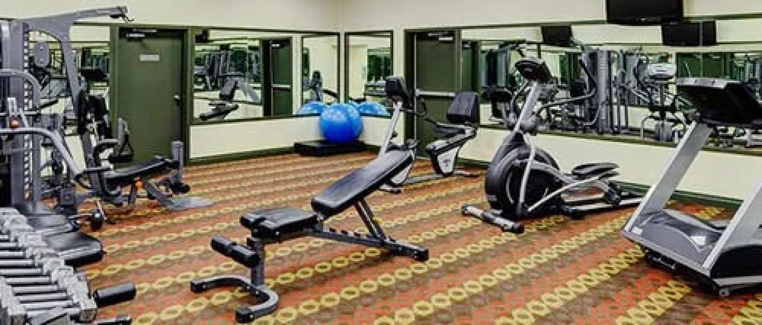 Chateau Nova Hotel & Suites Ft. McMurray