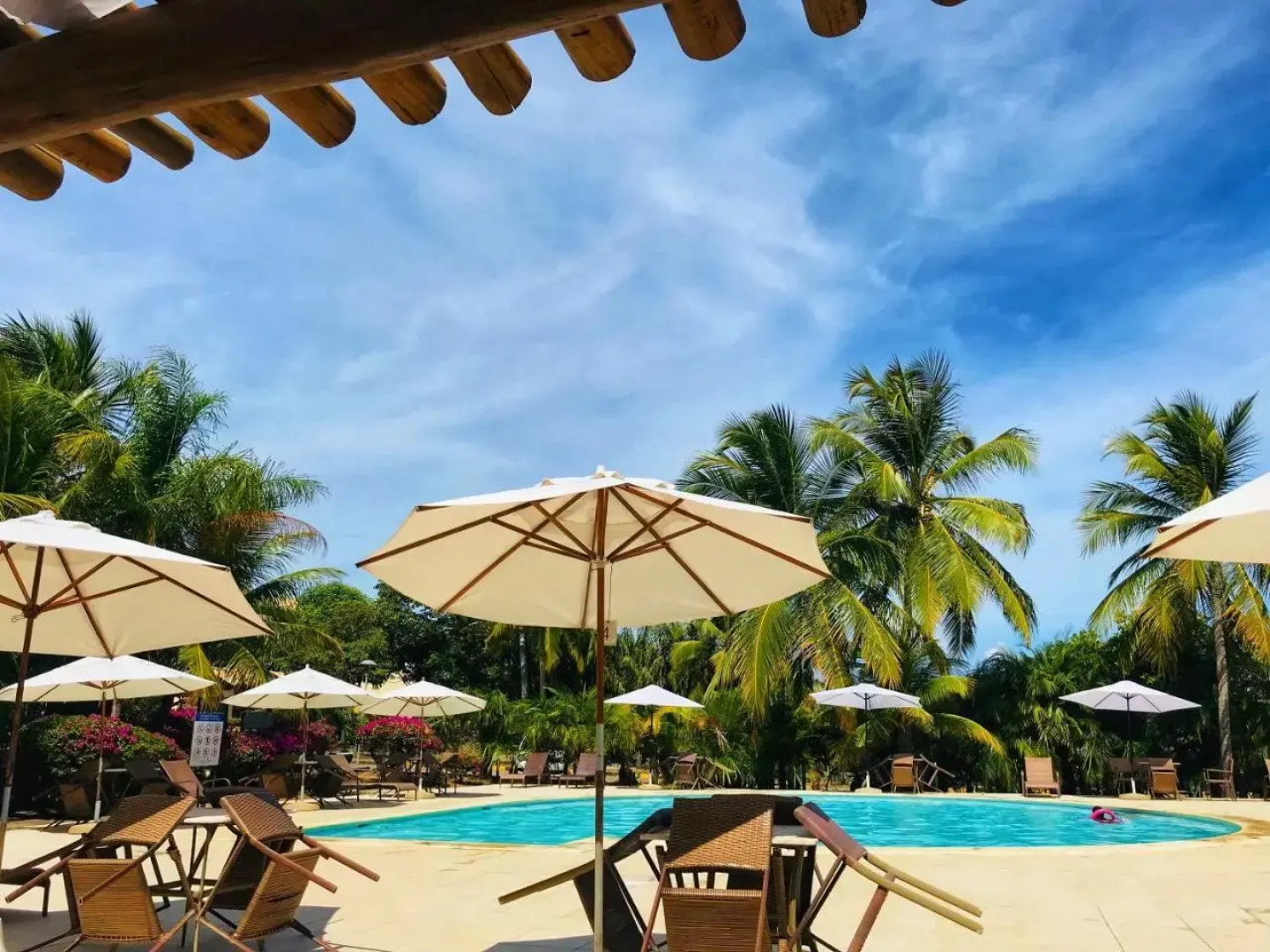 Casa Peixinho - Reserva Imbassaí 3 suítes