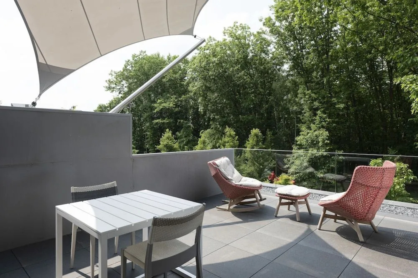 Lithium Bed Zen & Breakfast