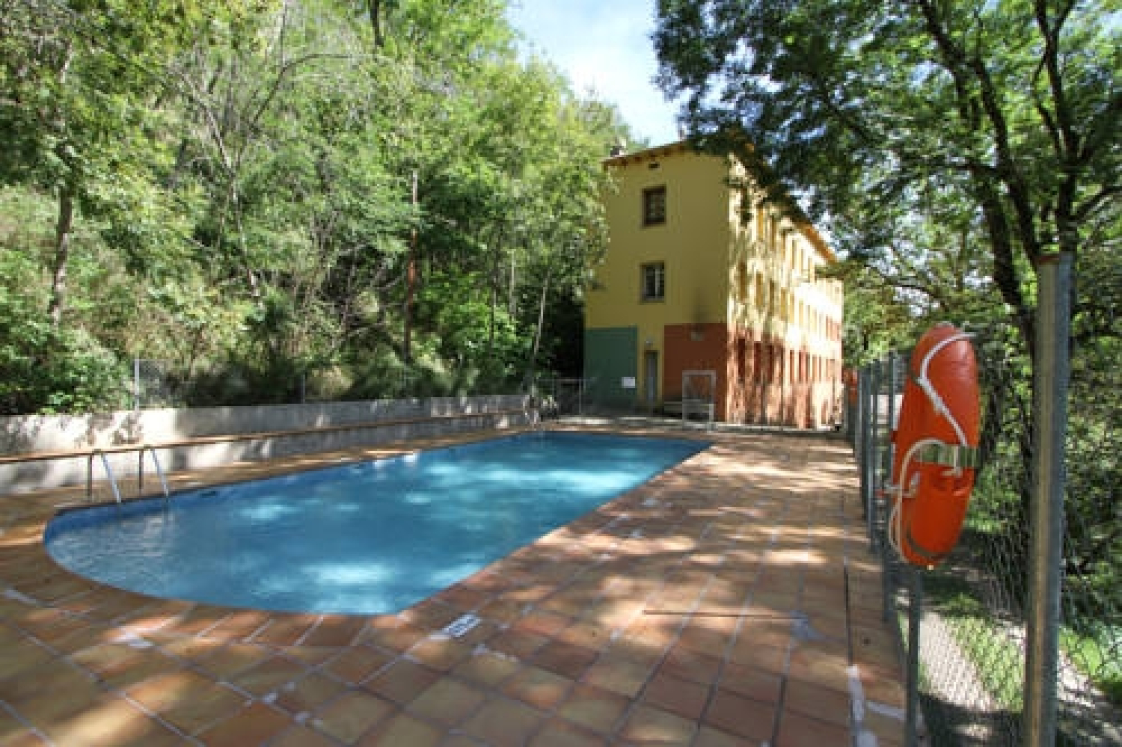 Alberg Roques Blanques