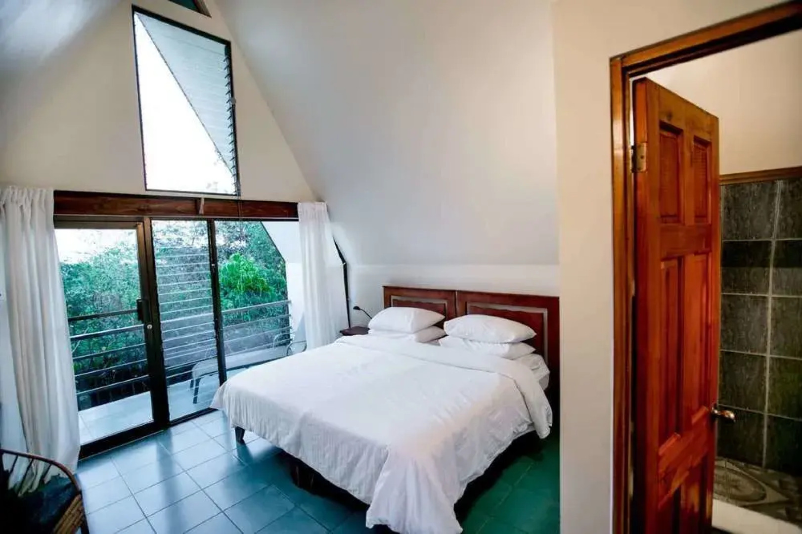 Pura Vida Retreat & Spa