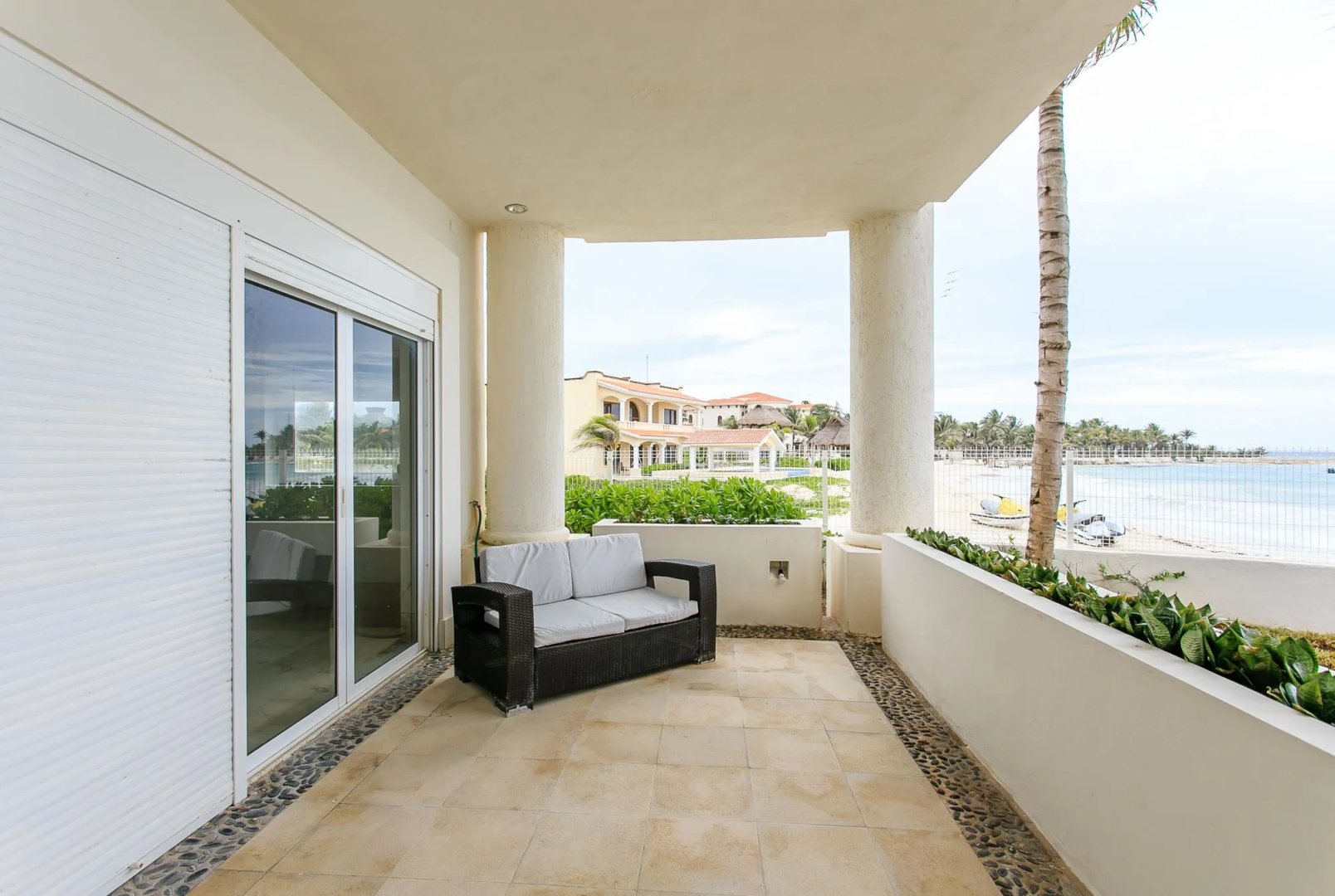 Okol Paraiso by Riviera Rentals