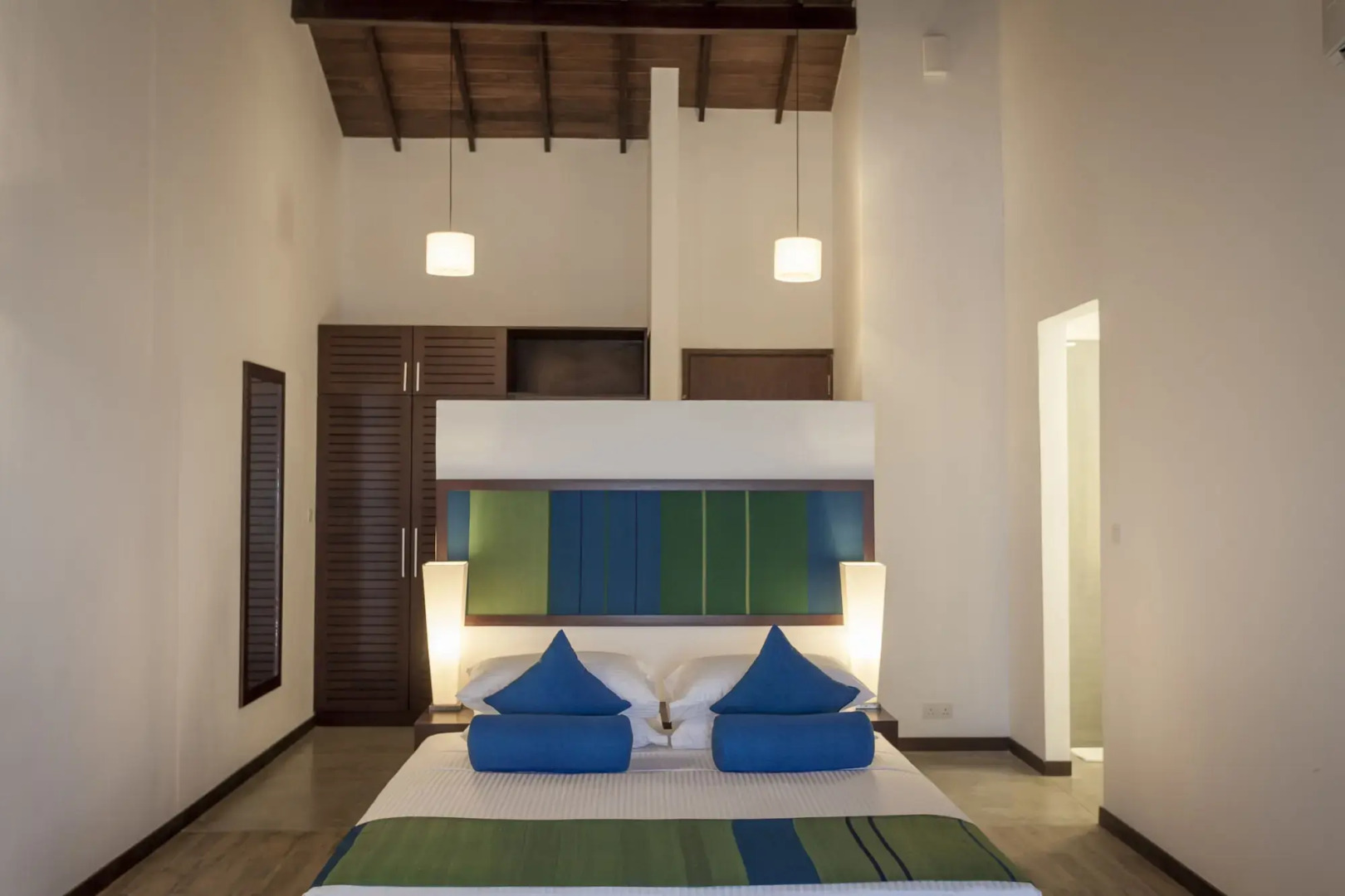 Отель The Calm Resort & Spa