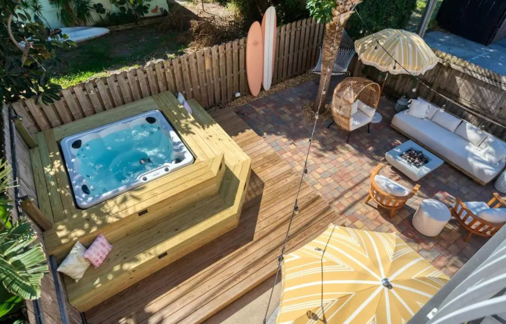 Luxury Villa 3 Blocks from the Beach with Hot Tub a Fire Pit and Outdoor Oasis