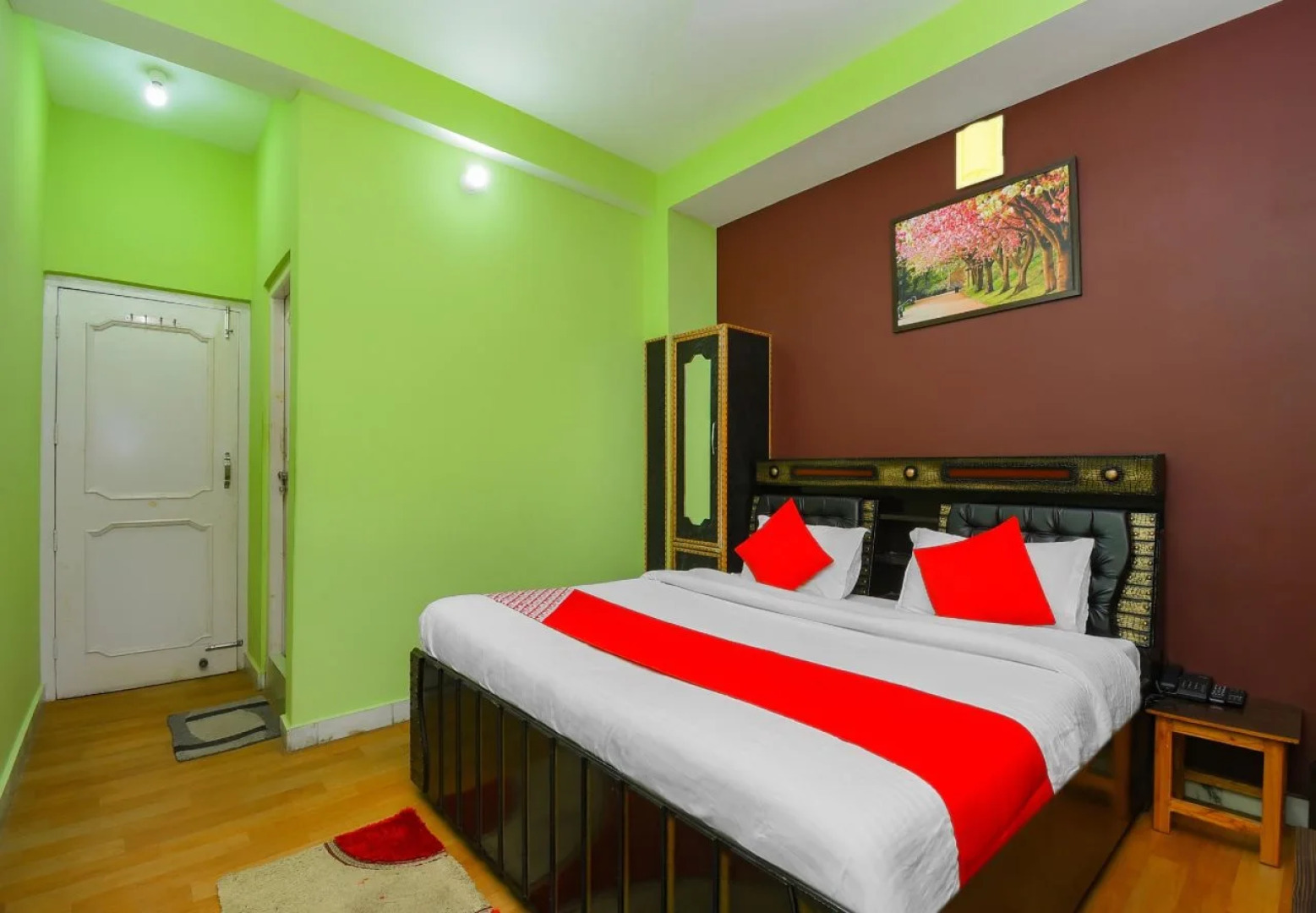 Hotel Mansarovar by OYO