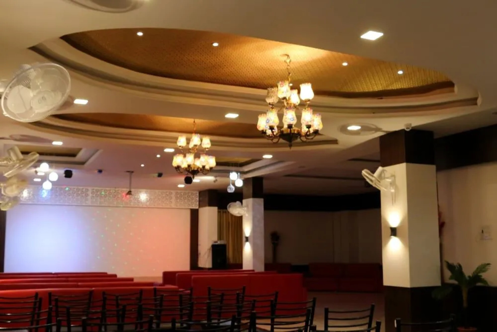 Hotel Shree Palace & Restaurant