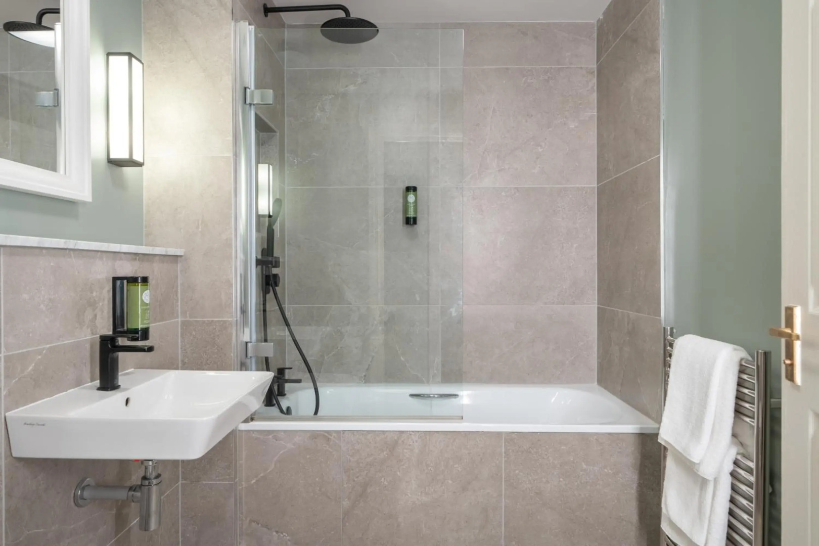 Ivanhoe Inn and Hotel