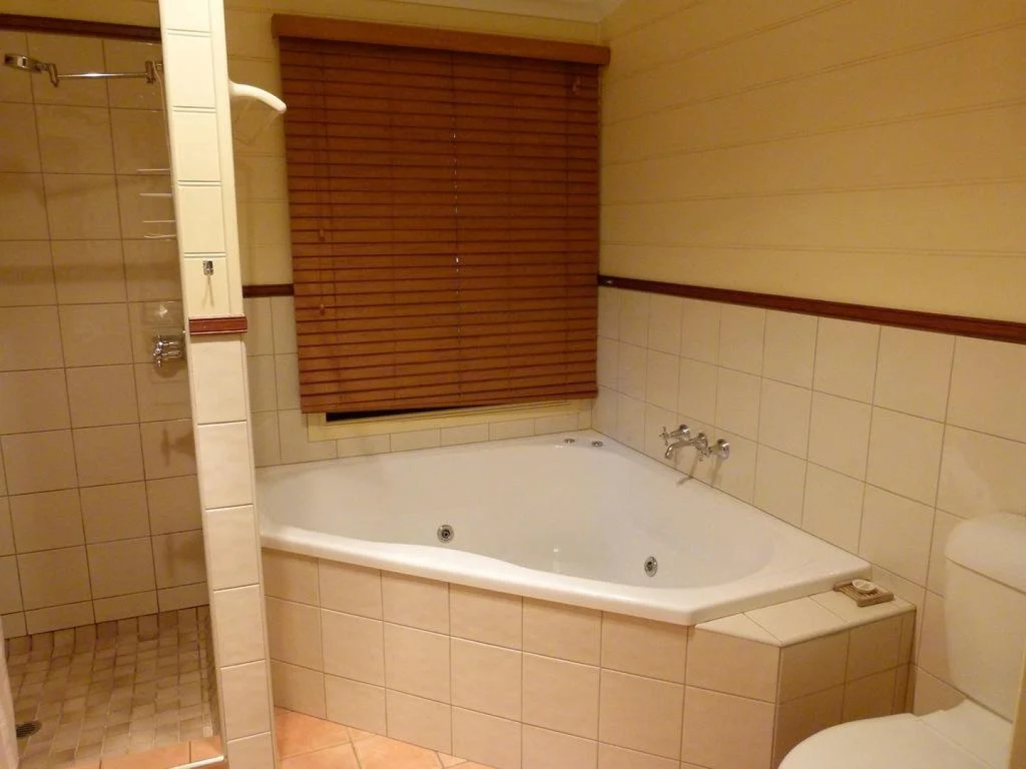 Bushland Cottages and Lodge