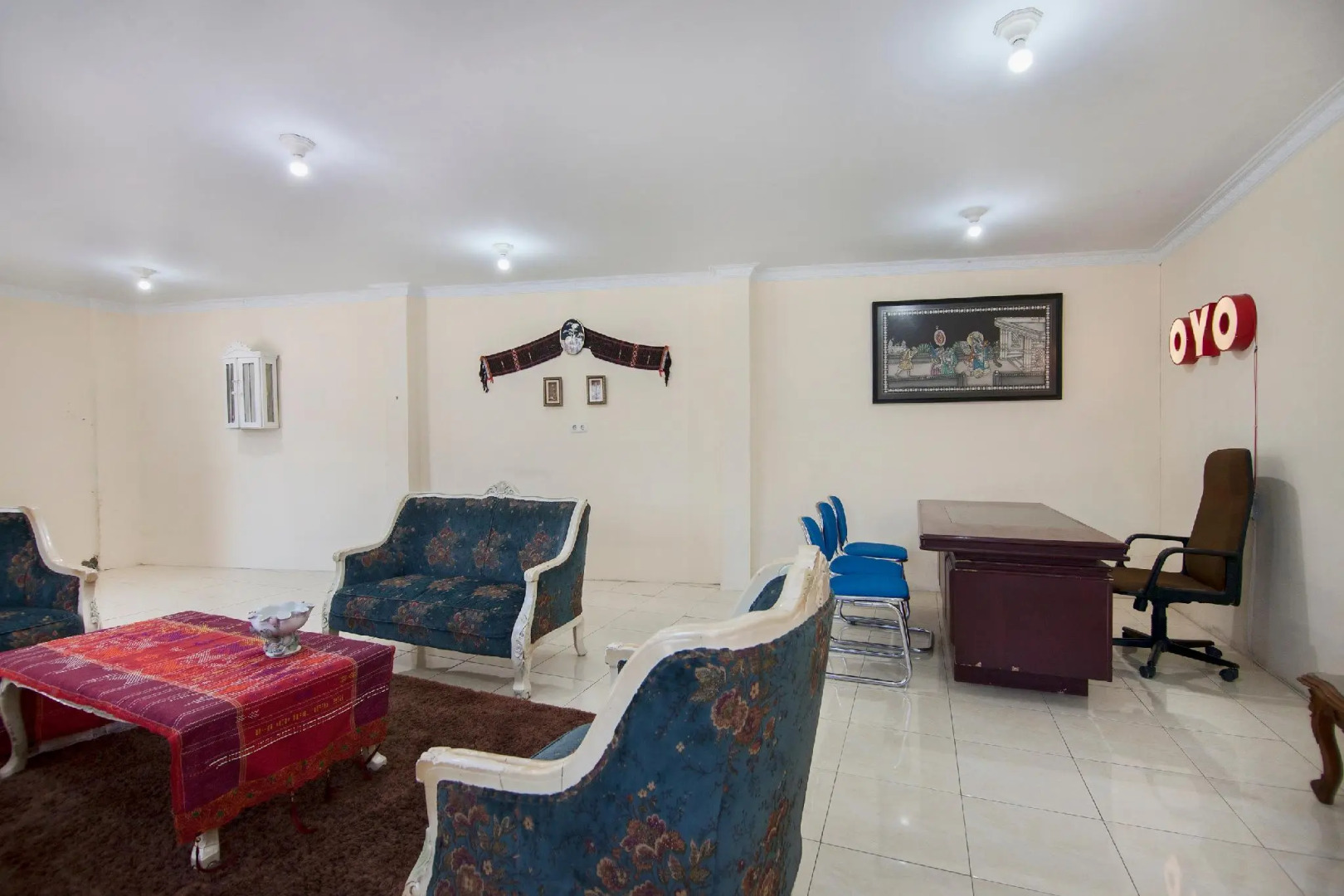 OYO 719 Penginapan Panatapan Almonsari Resort