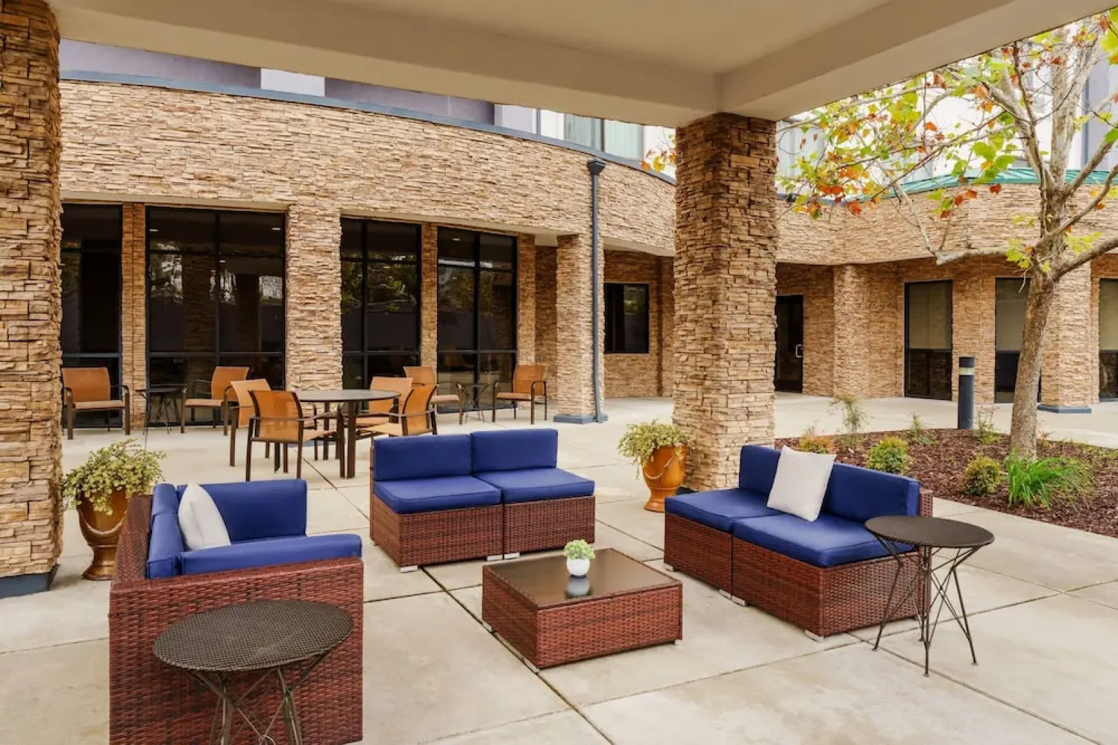 Courtyard Sacramento Folsom