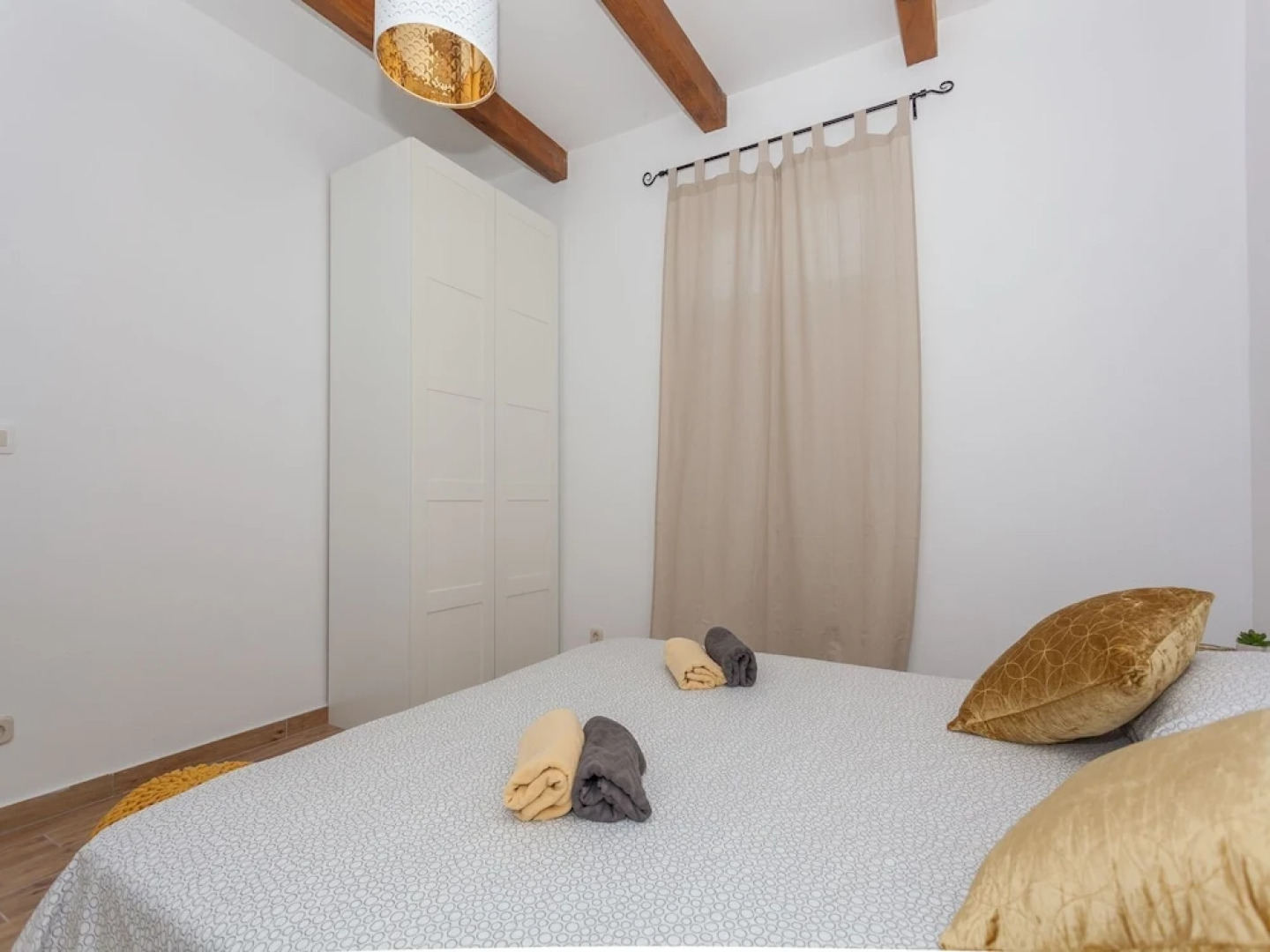 Tranquil Holiday Home in Vrana With Swimming Pool