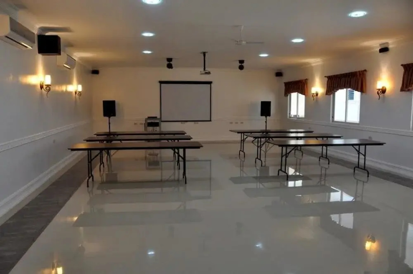 West Wing Resort Hotel