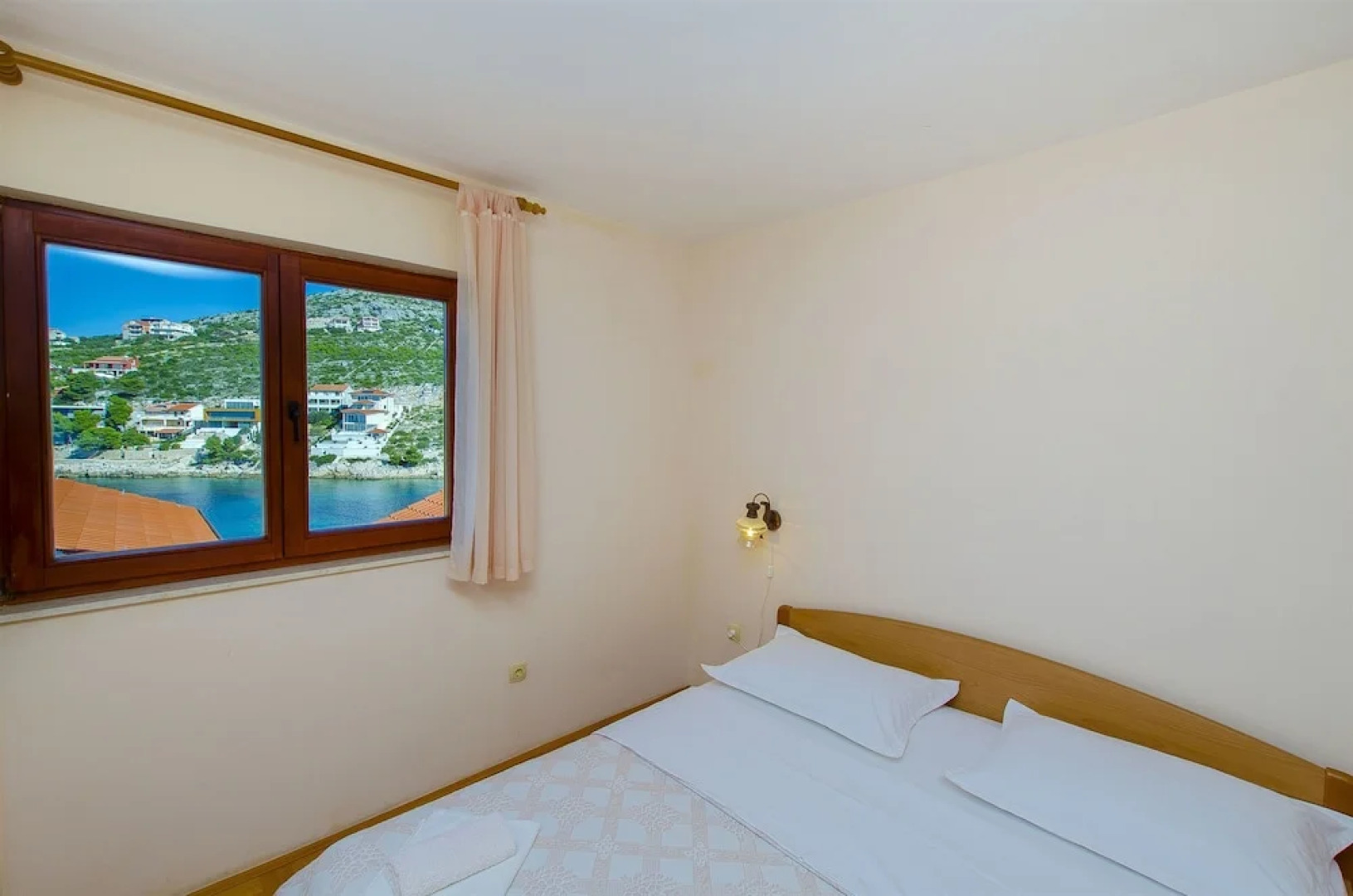 Apartments Toni Sea view