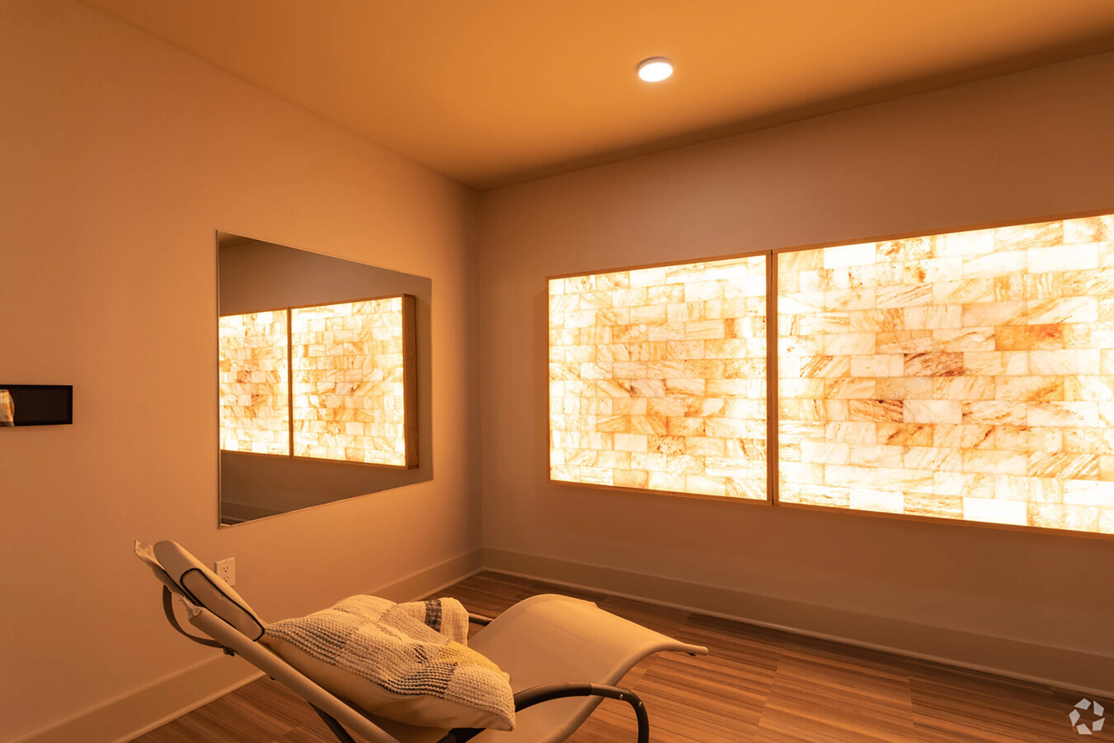 Luxurious 2BR - 2Bath W/ Gym | Downtown at Yale