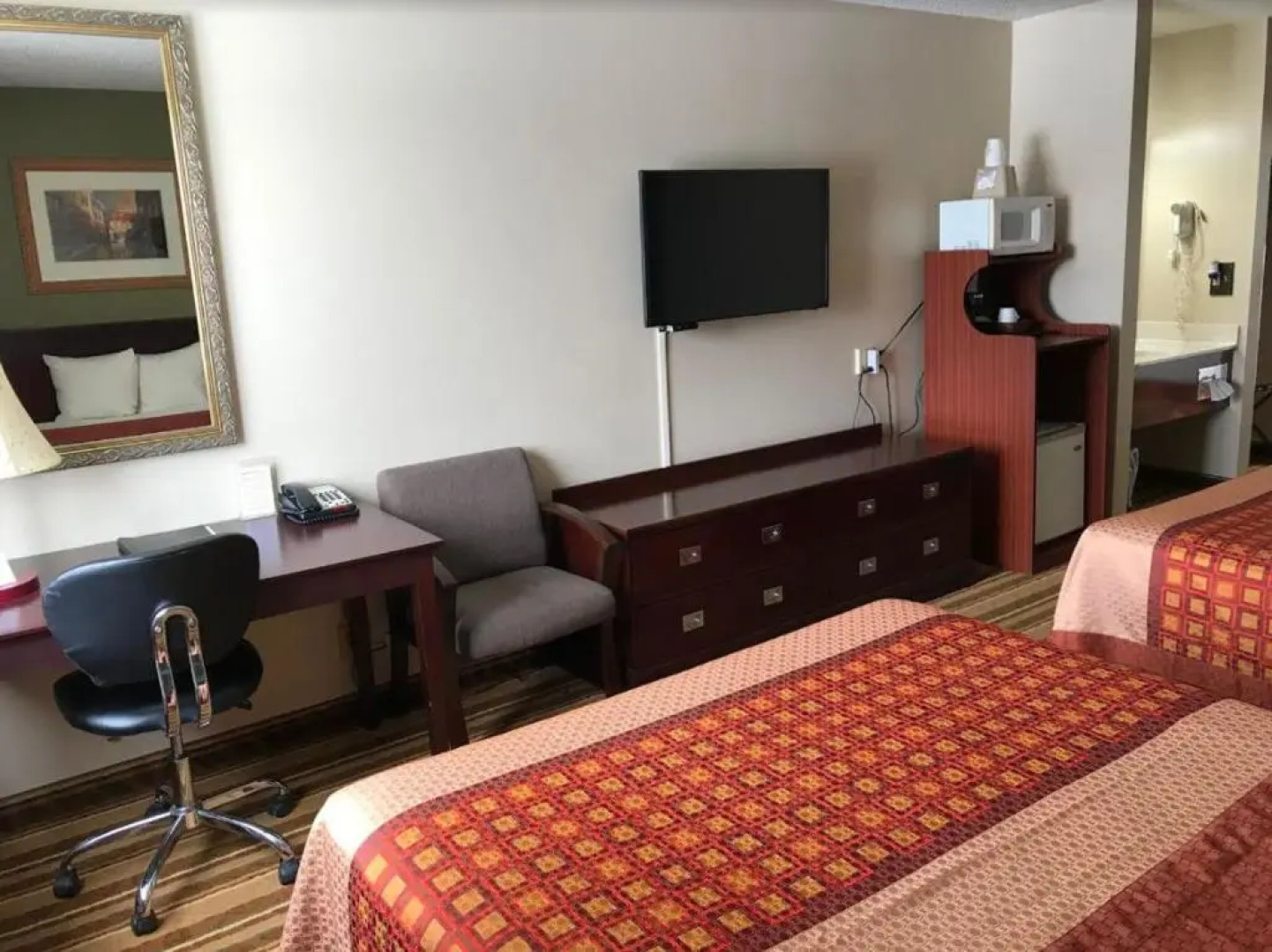 Heartland Hotel and Suites