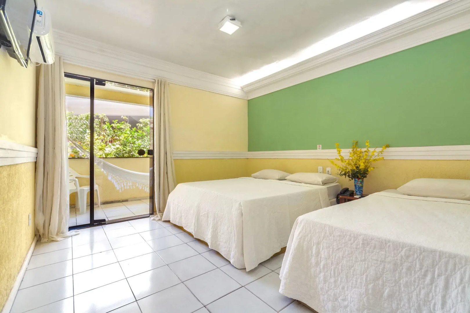 Отель Floral Inn Family