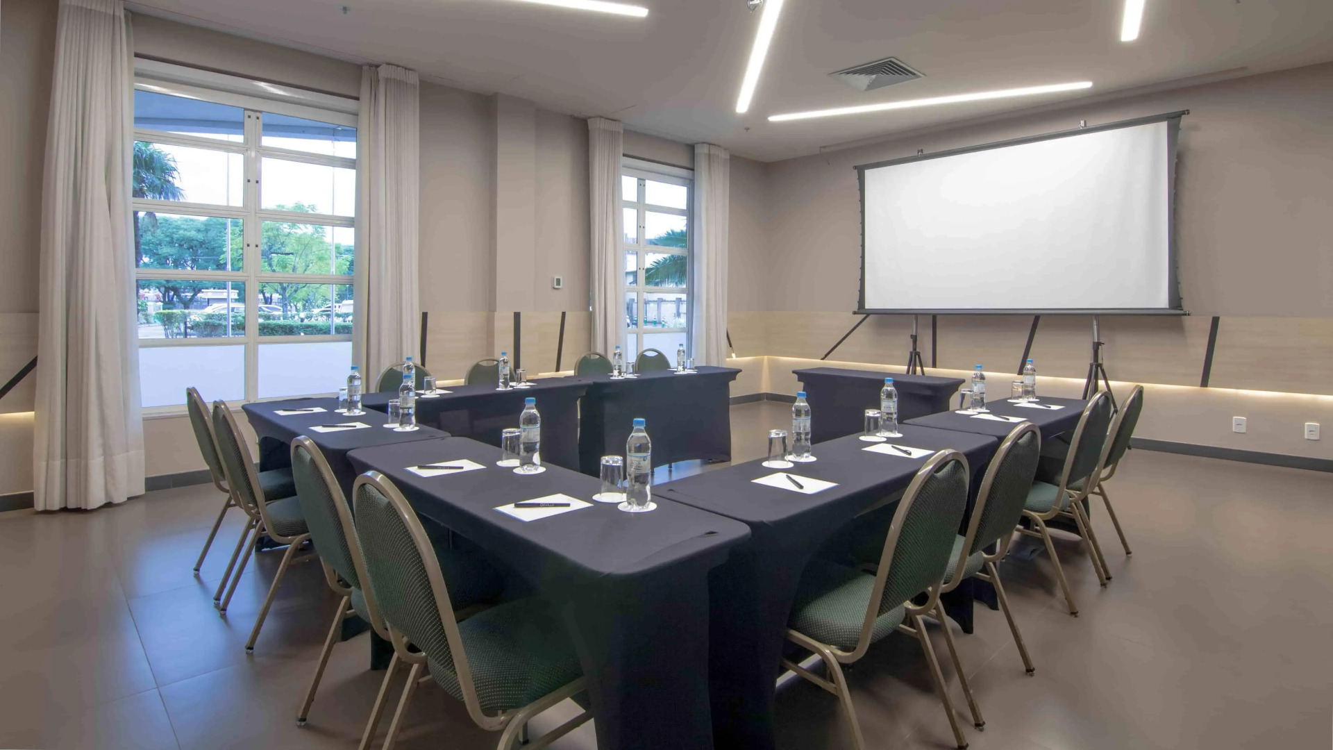 Hotel Deville Prime Porto Alegre