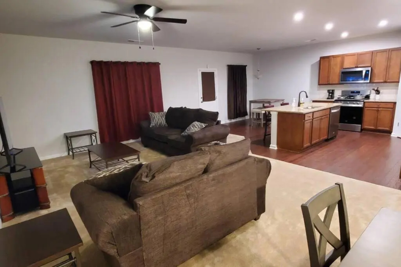 New 3 Bedroom Home w/ tons of amenities & parking.